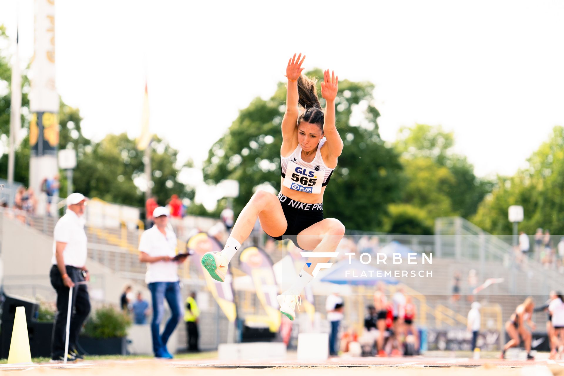 Sophia Ludwig (Hannover 96) im Dreisprung am 15.07.2022 waehrend den deutschen Leichtathletik-Jugendmeisterschaften 2022 in Ulm