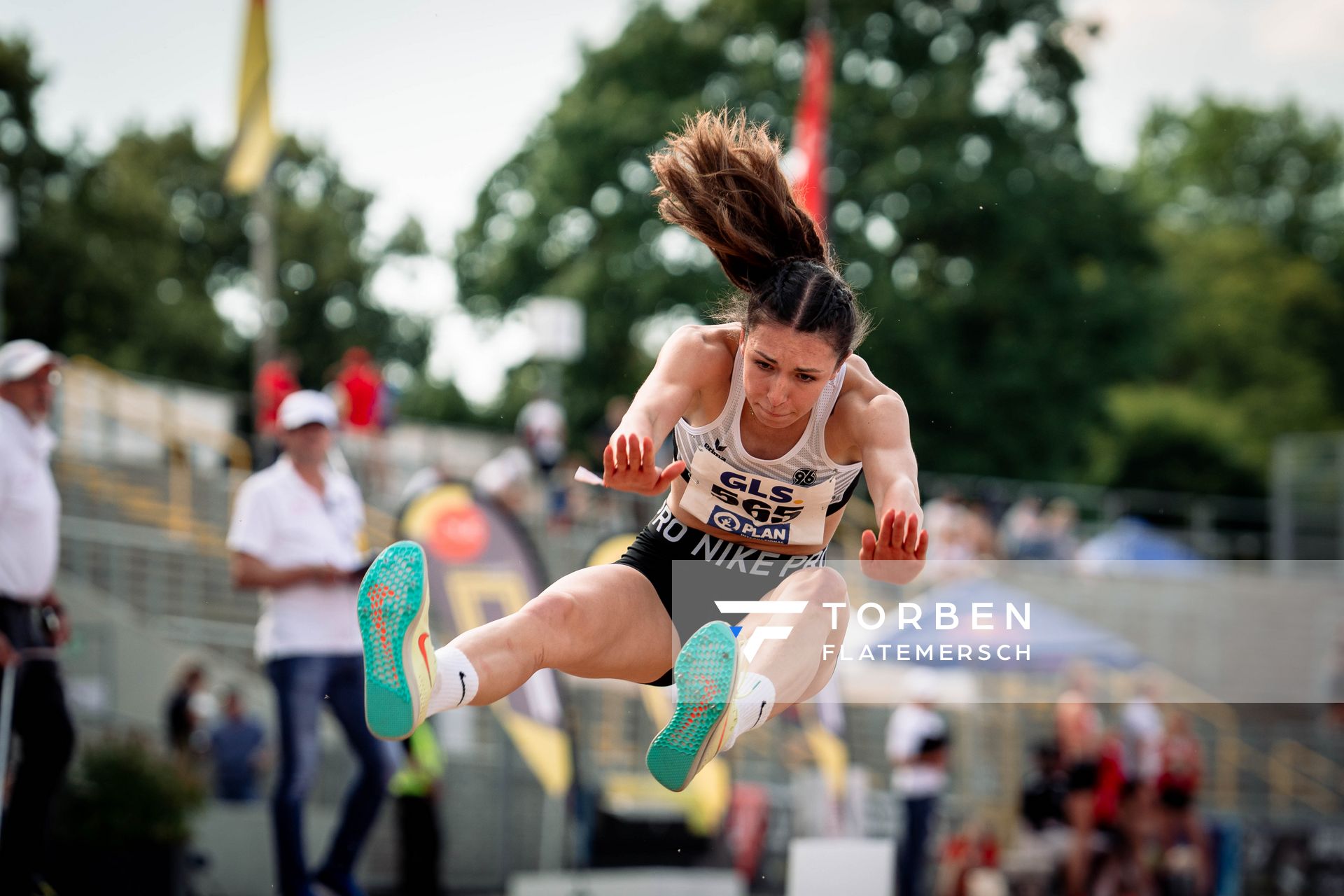 Sophia Ludwig (Hannover 96) im Dreisprung am 15.07.2022 waehrend den deutschen Leichtathletik-Jugendmeisterschaften 2022 in Ulm