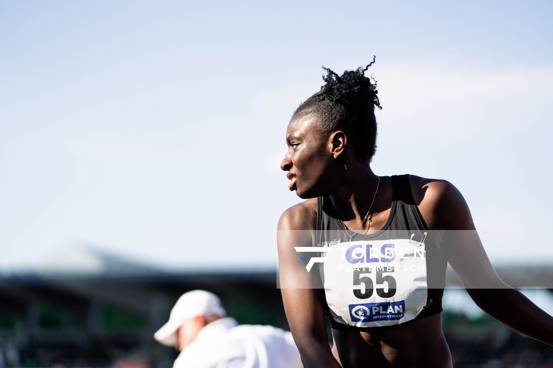 Fehintola Oladejo (MTG Mannheim) im Dreisprung am 15.07.2022 waehrend den deutschen Leichtathletik-Jugendmeisterschaften 2022 in Ulm