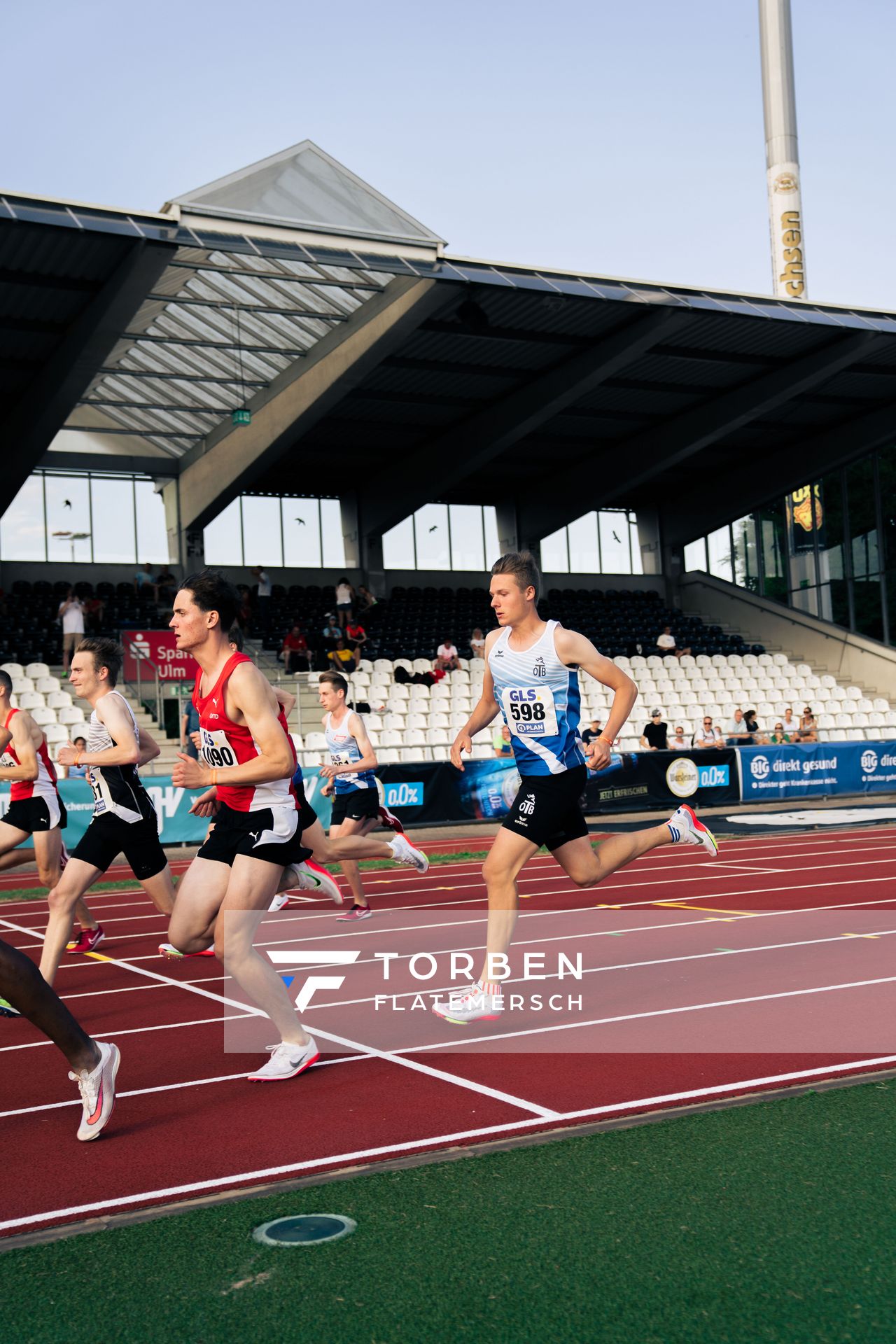 Jonas Kulgemeyer (OTB Osnabrueck) ueber 1500m am 15.07.2022 waehrend den deutschen Leichtathletik-Jugendmeisterschaften 2022 in Ulm