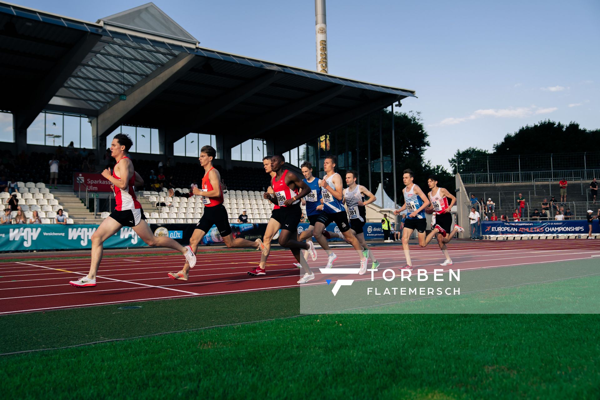 Rodion Beimler (LC Cottbus), Leonel Nhanombe (LG Olympia Dortmund), Anton Saar (Turbine Halle), Jonas Kulgemeyer (OTB Osnabrueck), Nick Froelich (KSV Baunatal), Tim Hofmann (VfL Sindelfingen), Christoph Schrick (ASC Darmstadt) am 15.07.2022 waehrend den deutschen Leichtathletik-Jugendmeisterschaften 2022 in Ulm