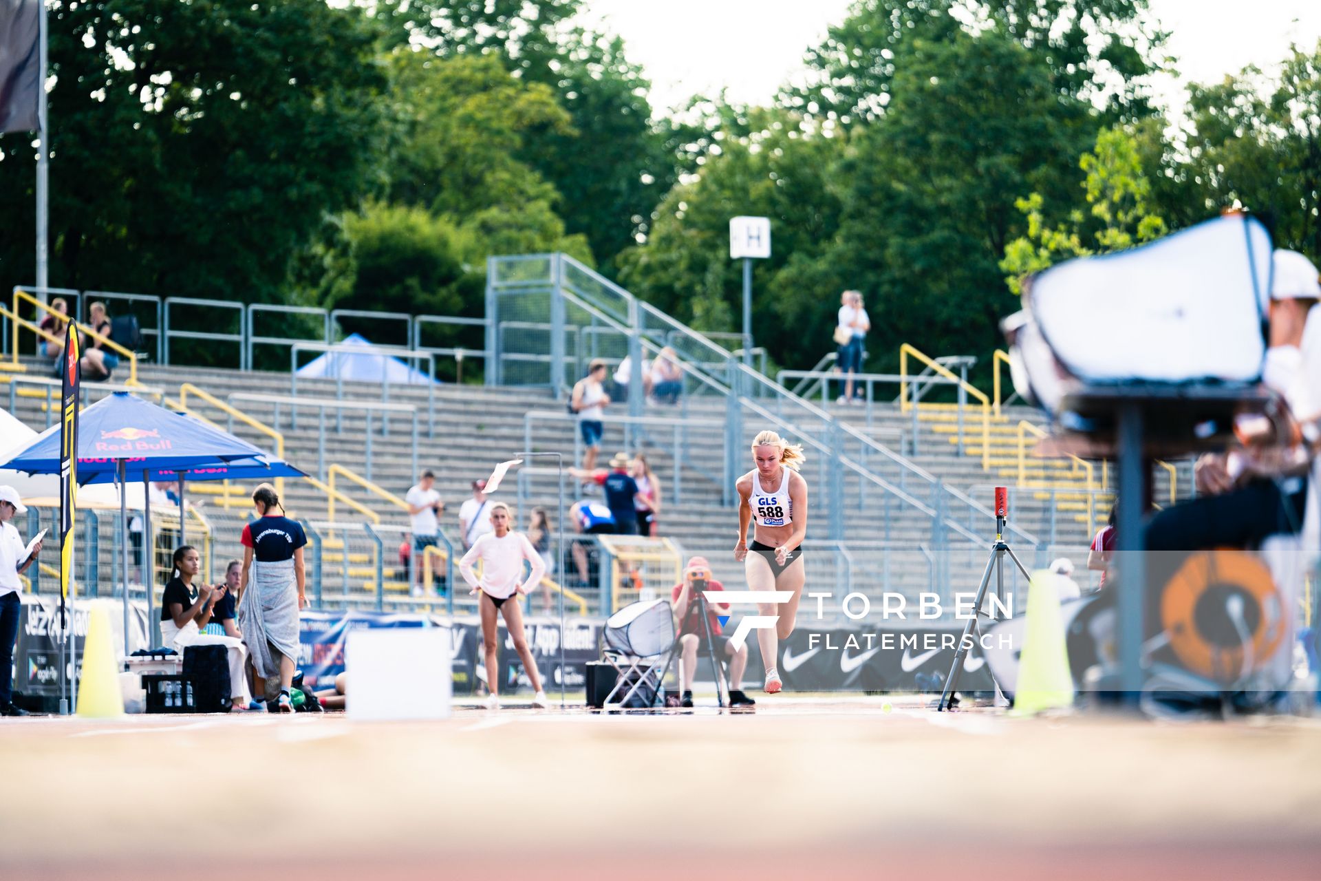 Charlotte Grimm (LC Nordhorn) am 15.07.2022 waehrend den deutschen Leichtathletik-Jugendmeisterschaften 2022 in Ulm