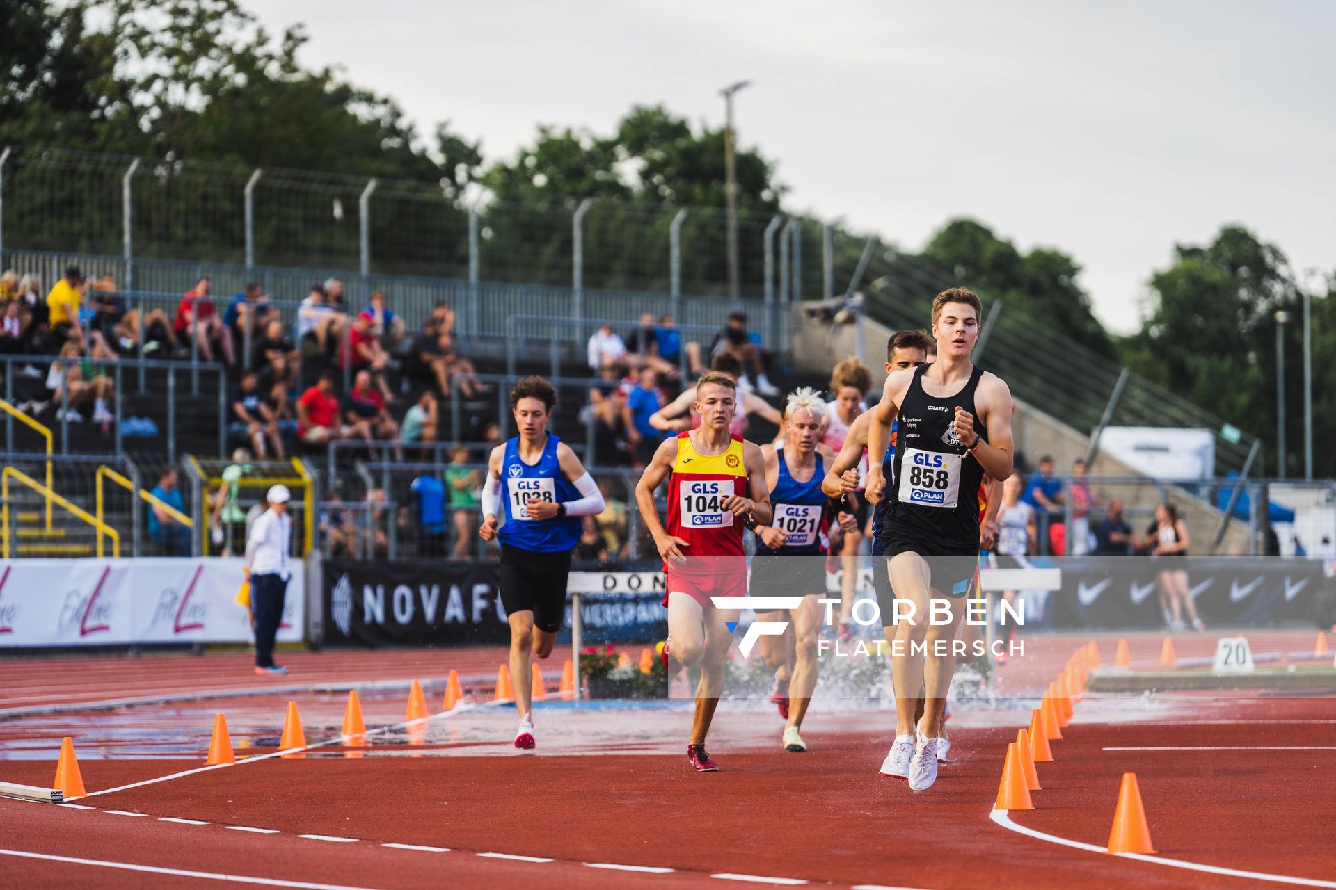 Paul Walochny (SC DHfK Leipzig e.V.), Karl Geburek (ASV Erfurt), Ben Frerichs (Erfurter LAC) am 15.07.2022 waehrend den deutschen Leichtathletik-Jugendmeisterschaften 2022 in Ulm