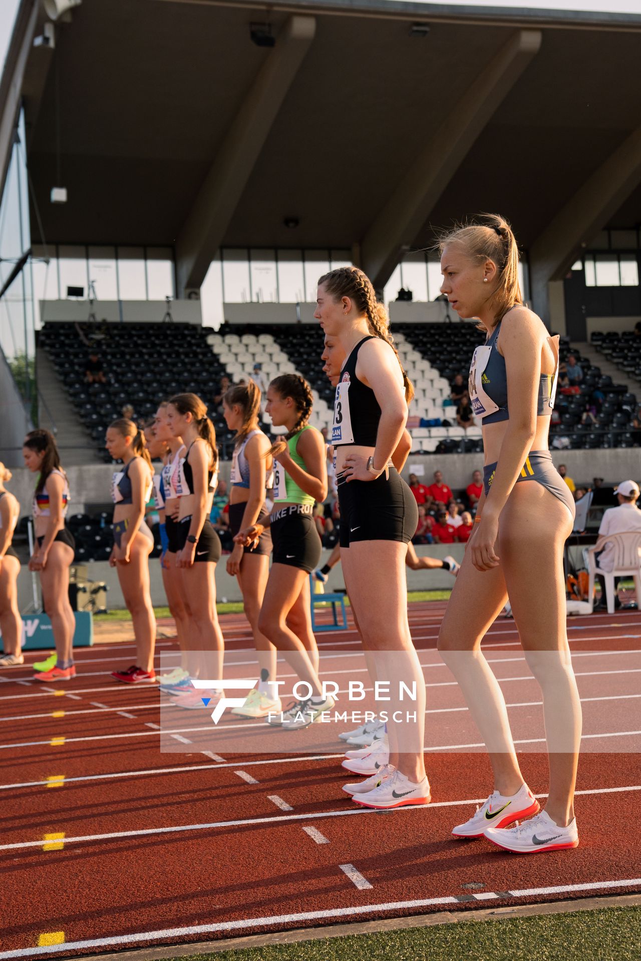 Start des 2000m Hindernis-Laufs am 15.07.2022 waehrend den deutschen Leichtathletik-Jugendmeisterschaften 2022 in Ulm