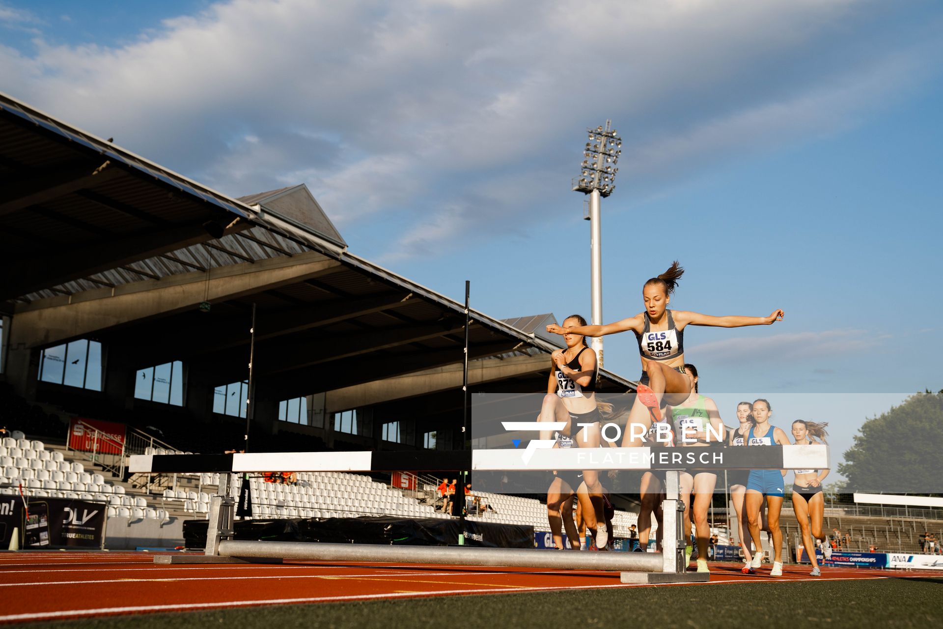 Carolin Hinrichs (VfL Loeningen) am 15.07.2022 waehrend den deutschen Leichtathletik-Jugendmeisterschaften 2022 in Ulm