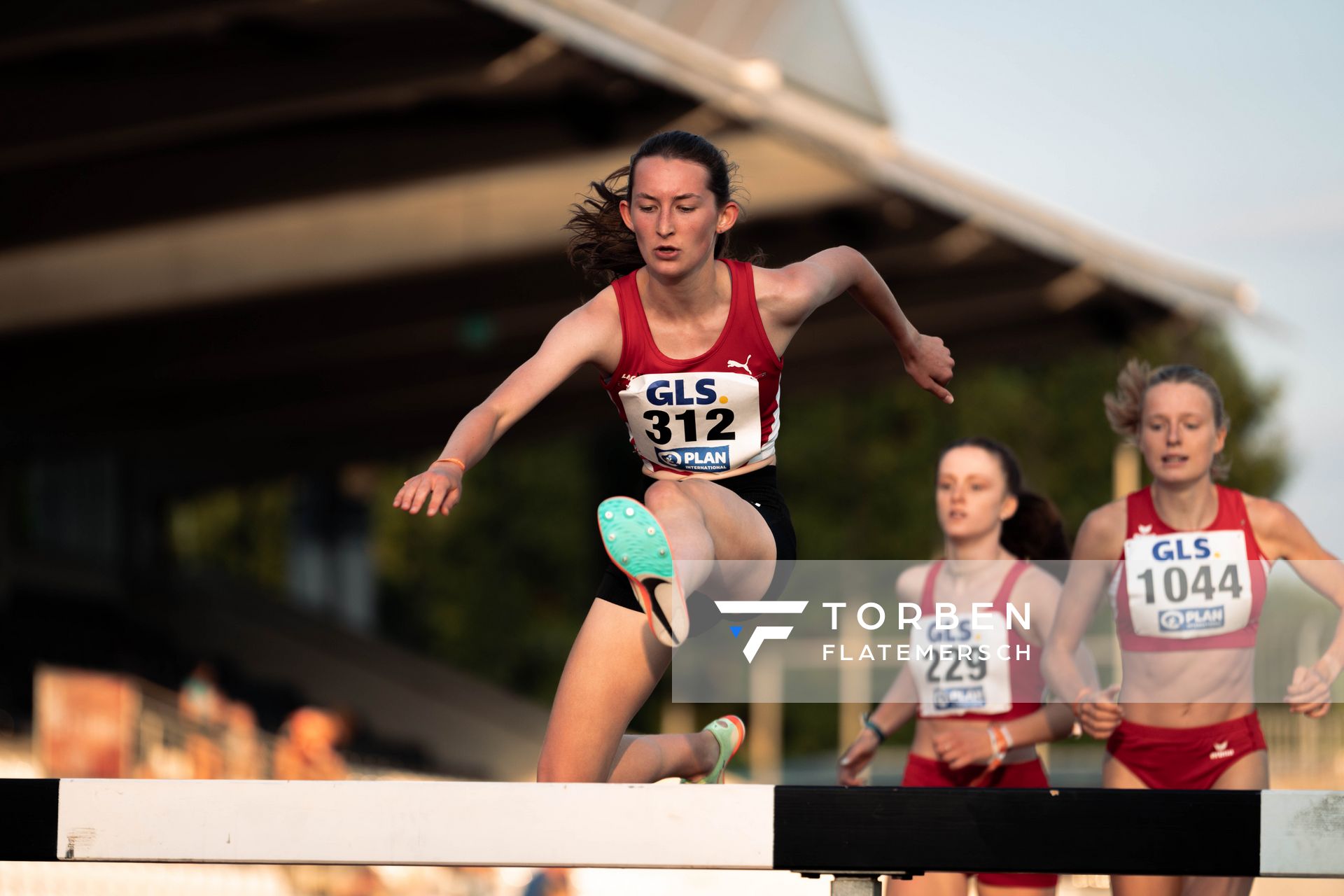 Elina Dressel (LAC Passau) am 15.07.2022 waehrend den deutschen Leichtathletik-Jugendmeisterschaften 2022 in Ulm