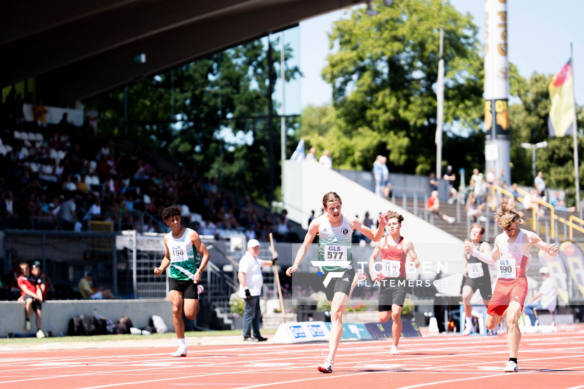 Alexandro Seiler (SV Preussen Berlin), Melvin Schleicher (SC Potsdam), Lucien Berger (Sportclub Magdeburg) und vorneweg Max Husemann (Eintracht Hildesheim) am 16.07.2022 waehrend den deutschen Leichtathletik-Jugendmeisterschaften 2022 in Ulm