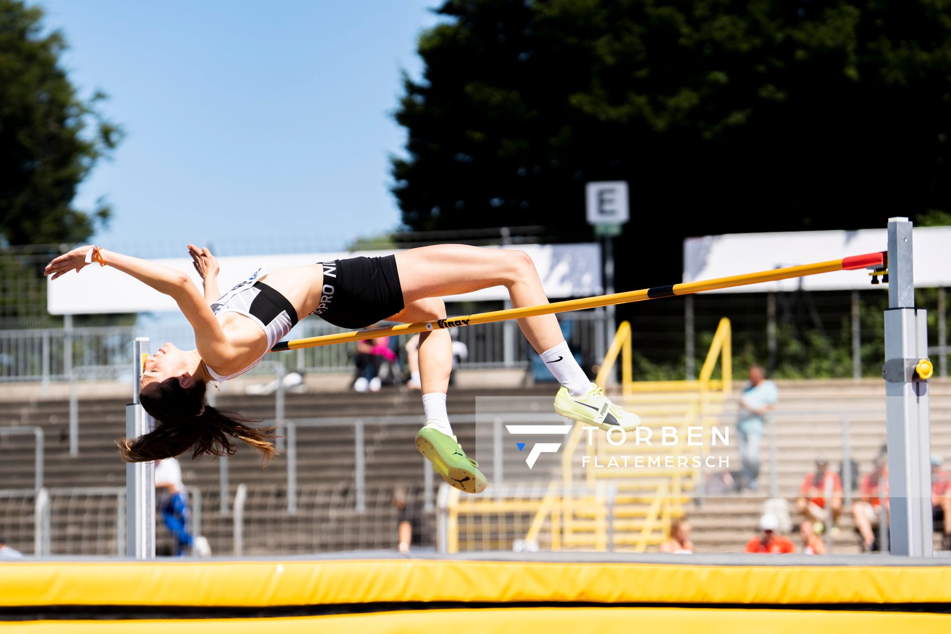 Sophia Ludwig (Hannover 96) im Hochsprung am 16.07.2022 waehrend den deutschen Leichtathletik-Jugendmeisterschaften 2022 in Ulm