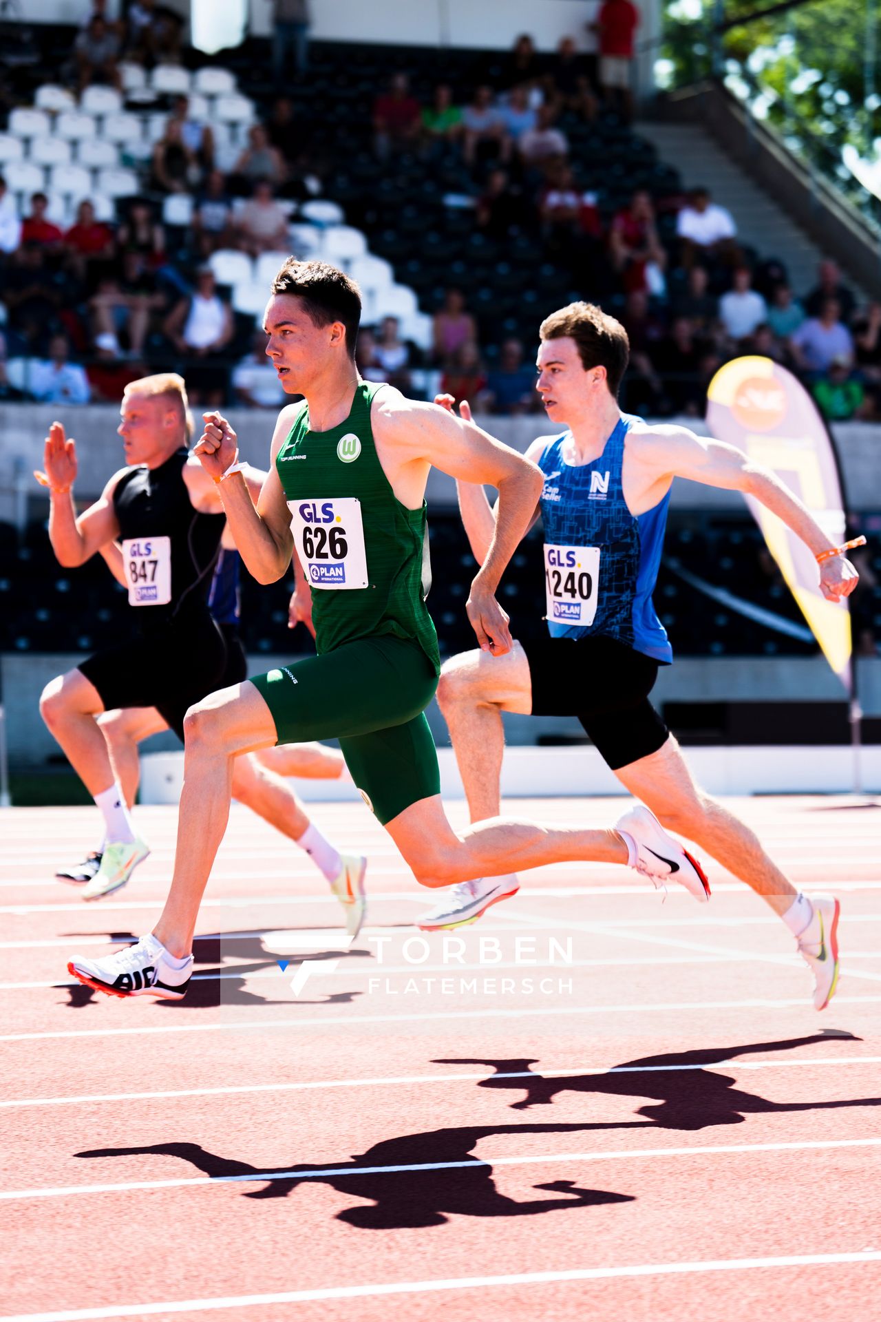 Tobias Morawietz (VfL Wolfsburg) vor Marian Wieland (Sport-Union Neckarsulm) am 16.07.2022 waehrend den deutschen Leichtathletik-Jugendmeisterschaften 2022 in Ulm