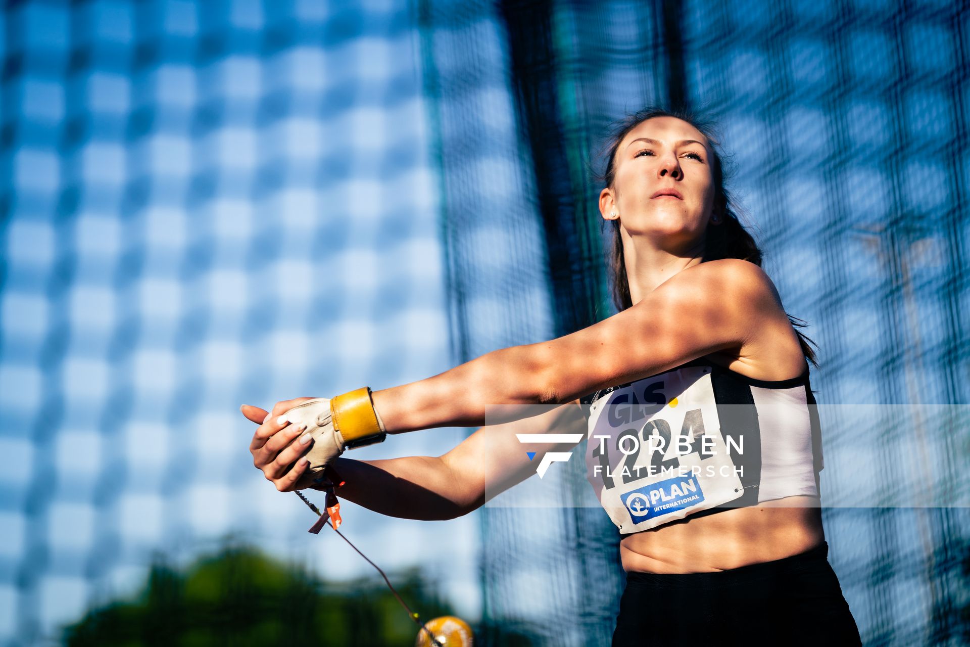 Aileen Kuhn (LAZ Ludwigsburg) beim Hammerwurf am 16.07.2022 waehrend den deutschen Leichtathletik-Jugendmeisterschaften 2022 in Ulm