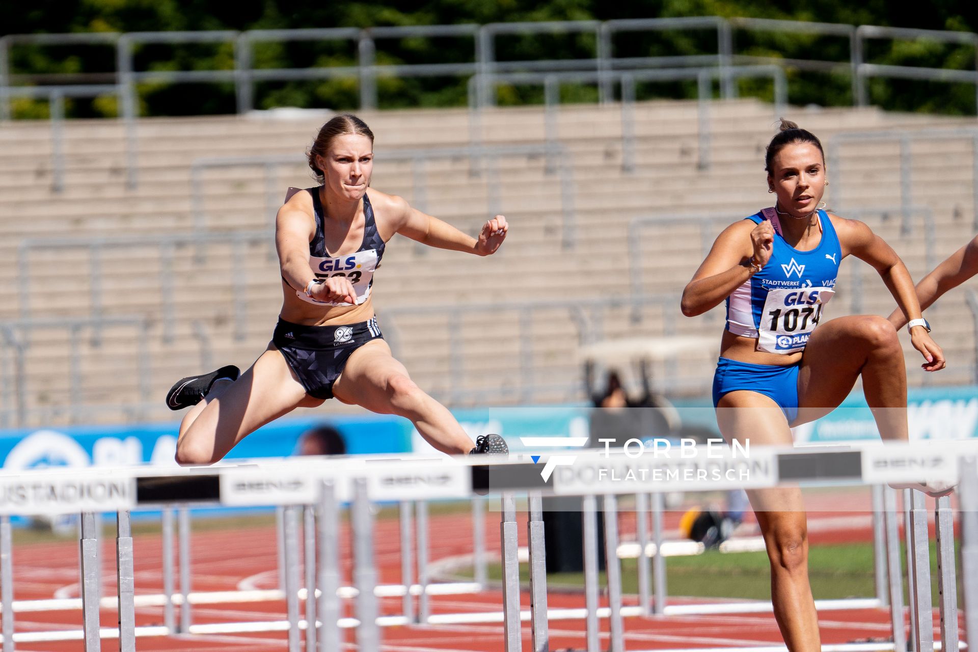 Michelle Aulbert (Hannover 96) ueber 100m Huerden am 17.07.2022 waehrend den deutschen Leichtathletik-Jugendmeisterschaften 2022 in Ulm
