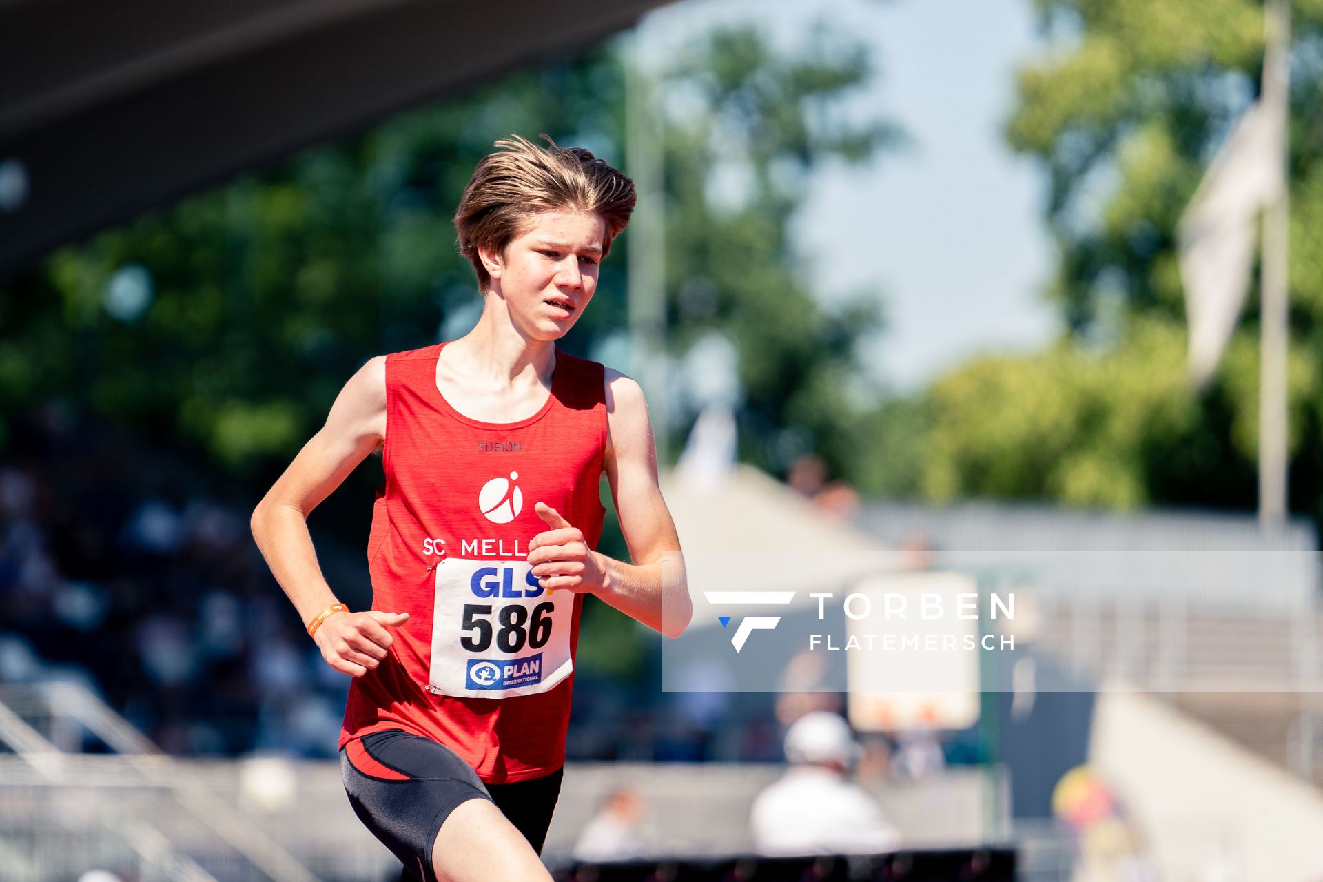 Michel Heinrich (SC Melle 03) ueber 3000m am 17.07.2022 waehrend den deutschen Leichtathletik-Jugendmeisterschaften 2022 in Ulm