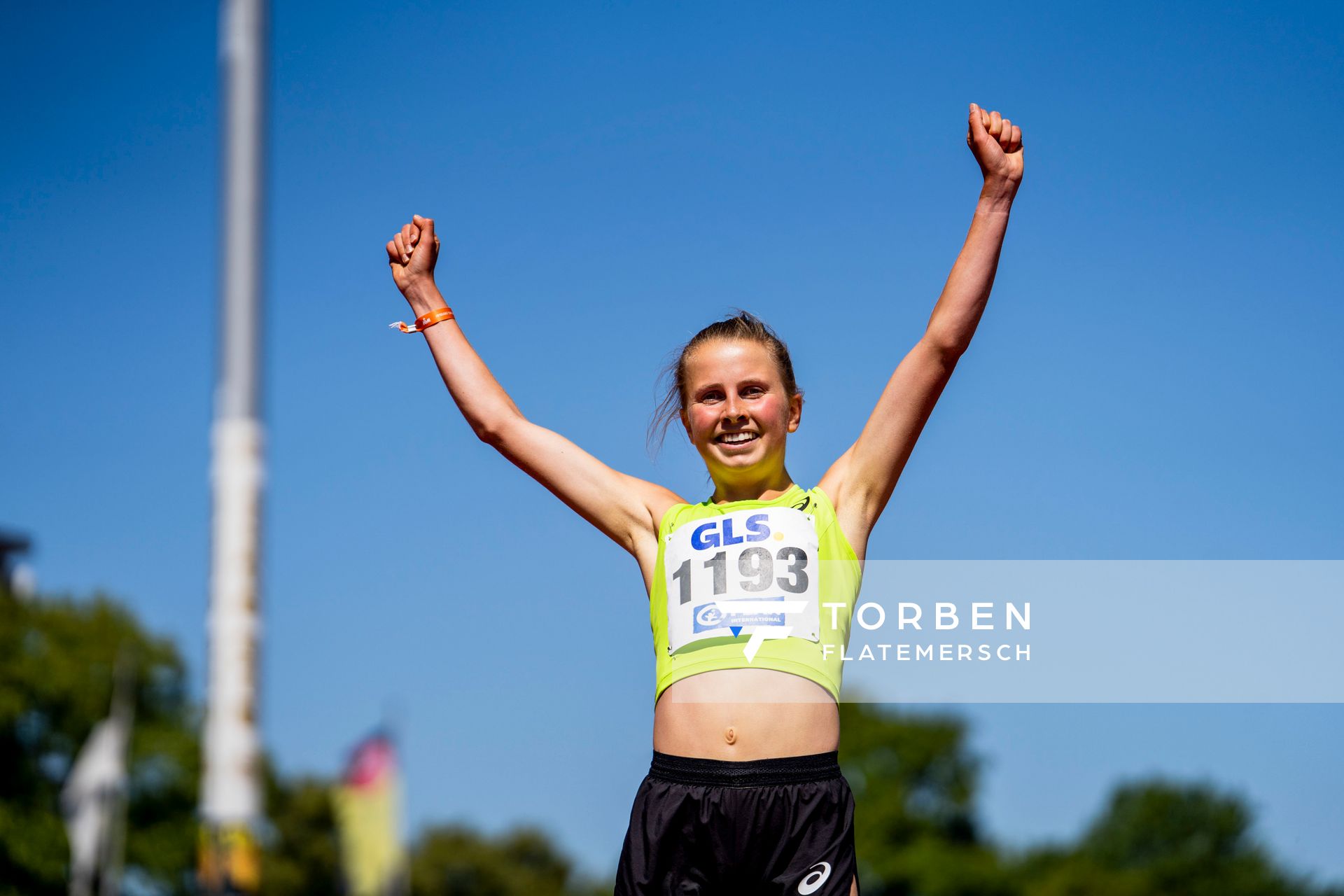 Kira Weis (KSG Gerlingen) gewinnt ueber 3000m am 17.07.2022 waehrend den deutschen Leichtathletik-Jugendmeisterschaften 2022 in Ulm