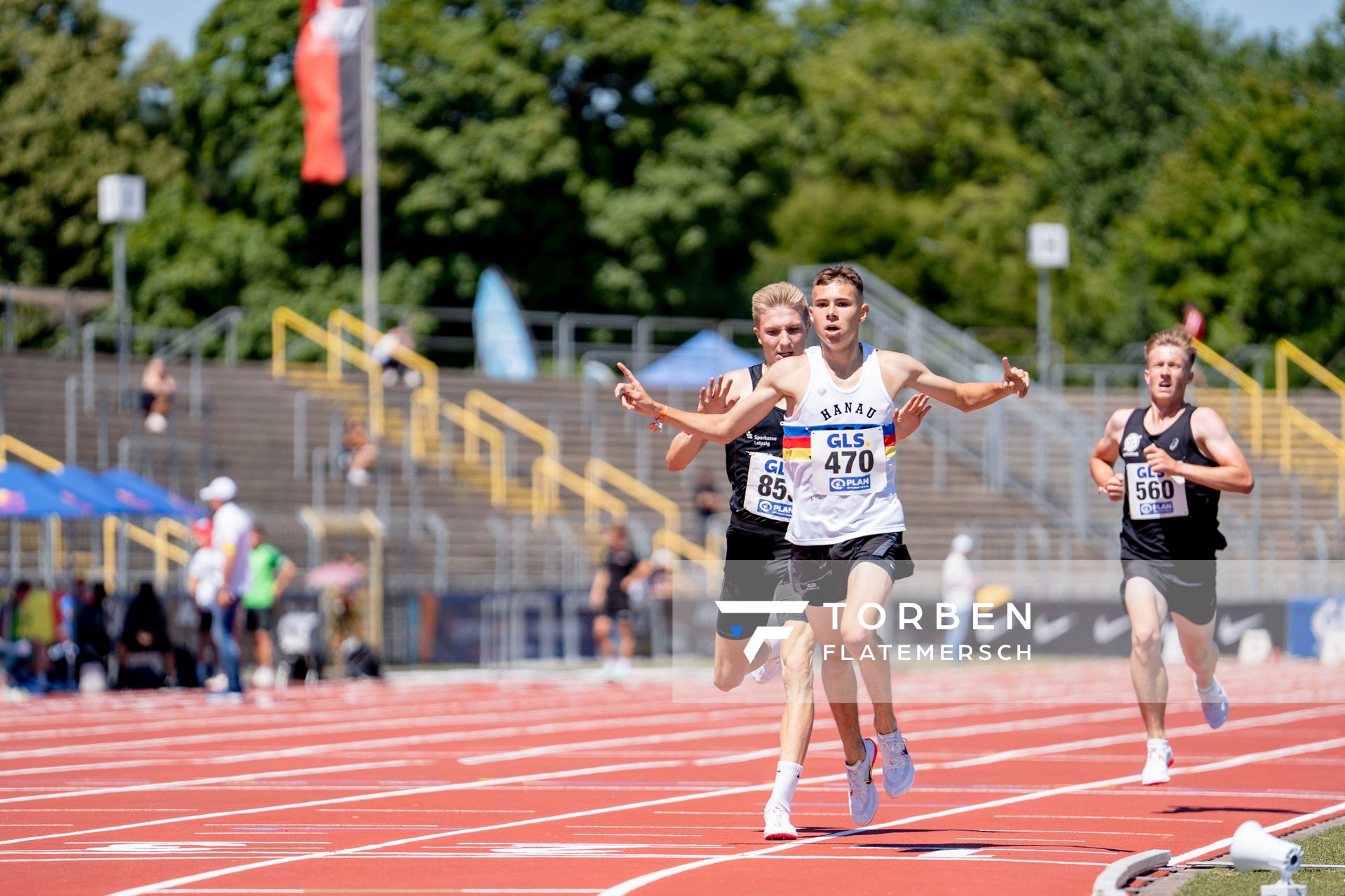 Tristan Kaufhold (SSC Hanau-Rodenbach), Aaron Nikolas Schubert (SC DHfK Leipzig e.V.) am 17.07.2022 waehrend den deutschen Leichtathletik-Jugendmeisterschaften 2022 in Ulm
