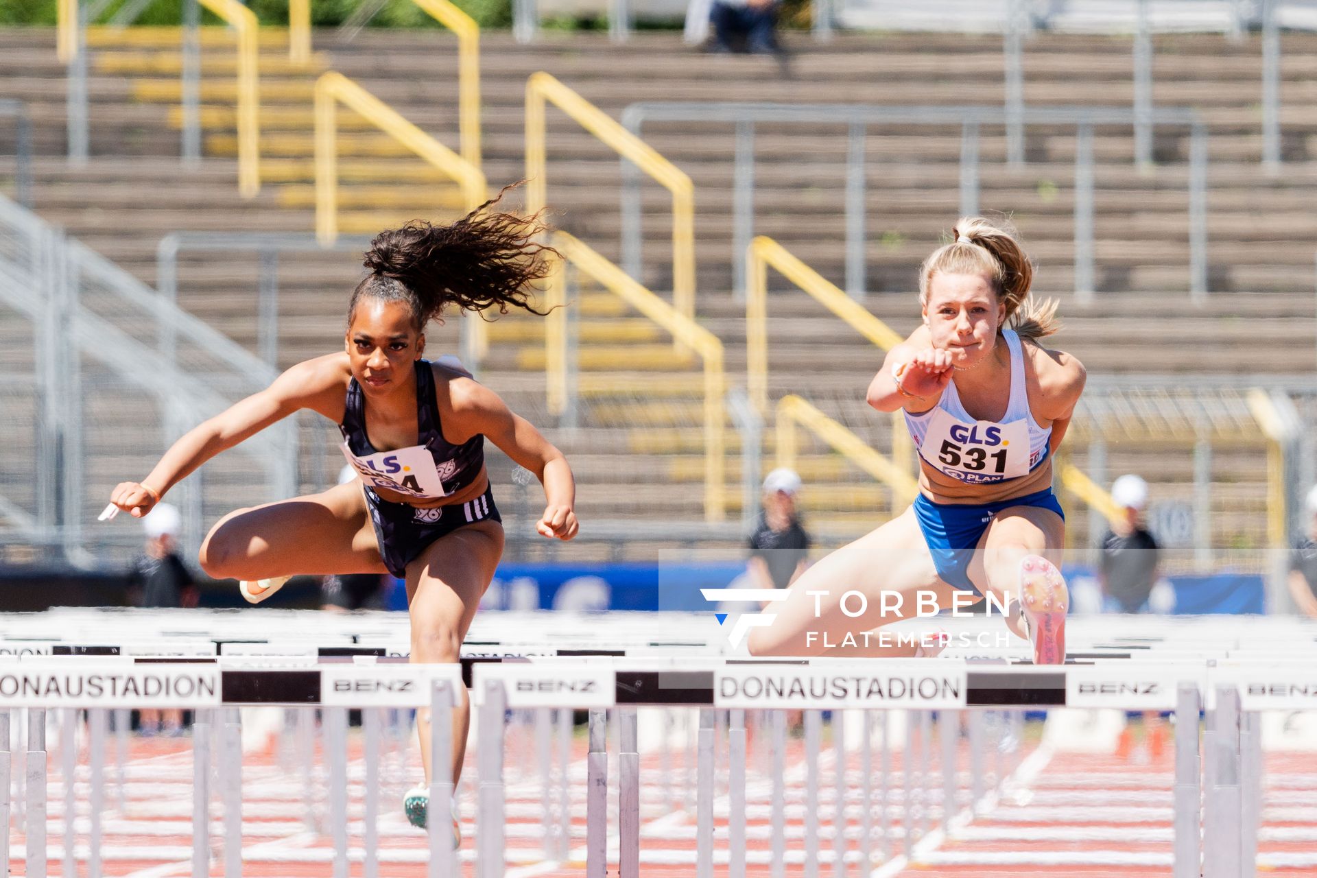 Naomi Krebs (Hannover 96), Lia Flotow (1. LAV Rostock) am 17.07.2022 waehrend den deutschen Leichtathletik-Jugendmeisterschaften 2022 in Ulm