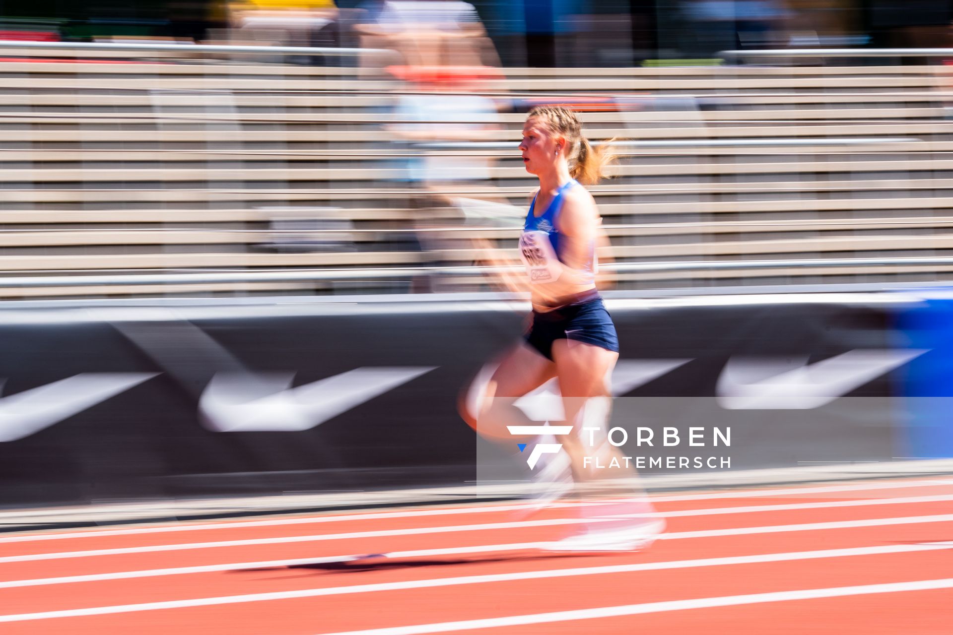 Emmy Lisanne Steinbrecher (Rukeli Trollmann e. V.) im 400m Huerden Finale am 17.07.2022 waehrend den deutschen Leichtathletik-Jugendmeisterschaften 2022 in Ulm