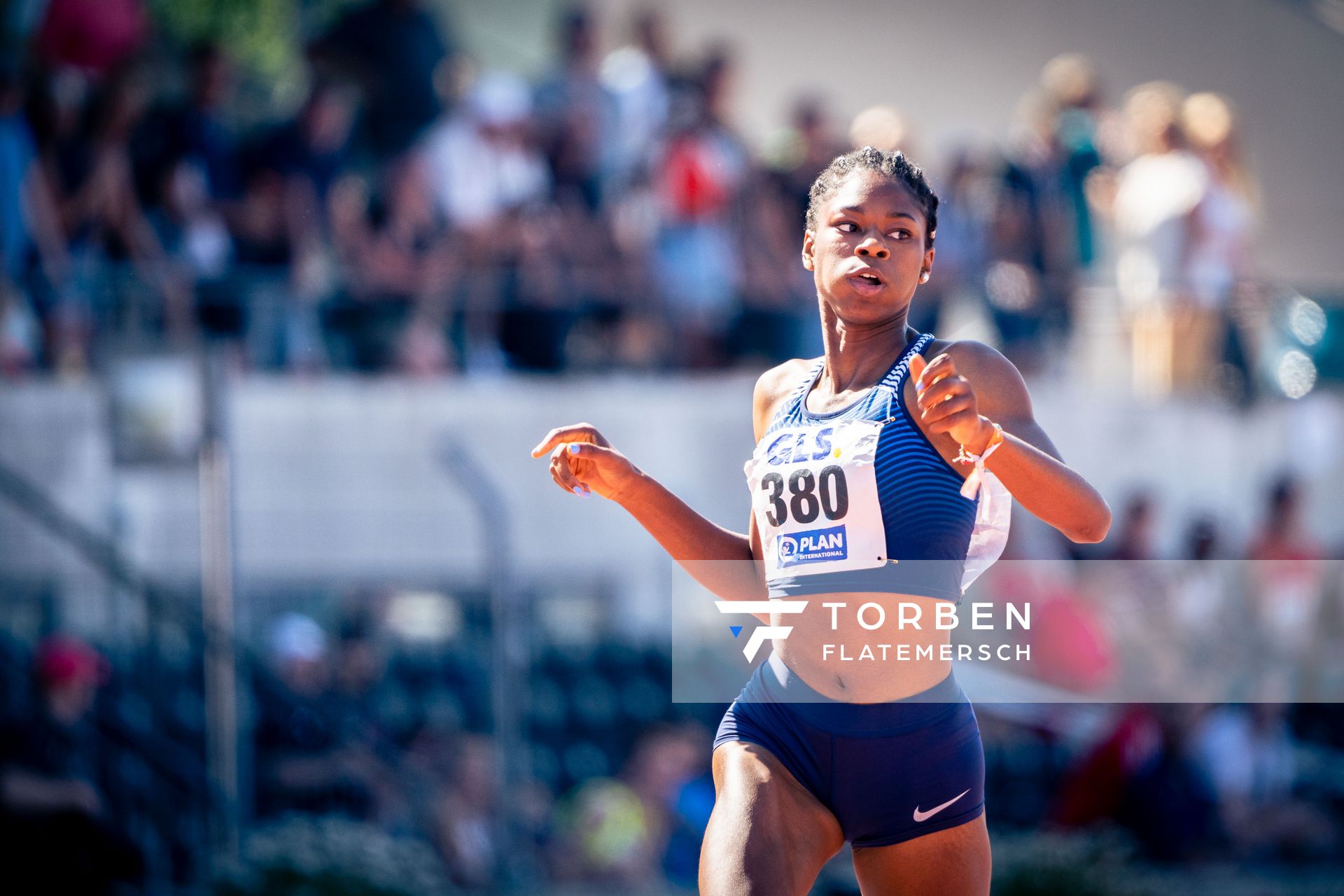 Holly Okuku (GSV Eintracht Baunatal) im 200m Finale am 17.07.2022 waehrend den deutschen Leichtathletik-Jugendmeisterschaften 2022 in Ulm