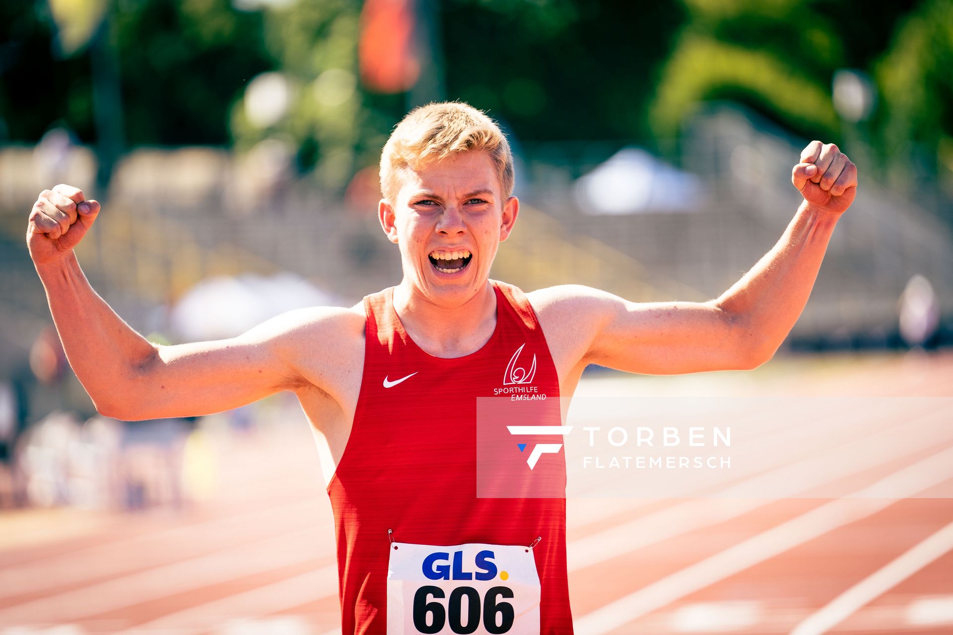 Thorben Finke (SV Sigiltra Soegel) nach dem 200m Finale am 17.07.2022 waehrend den deutschen Leichtathletik-Jugendmeisterschaften 2022 in Ulm