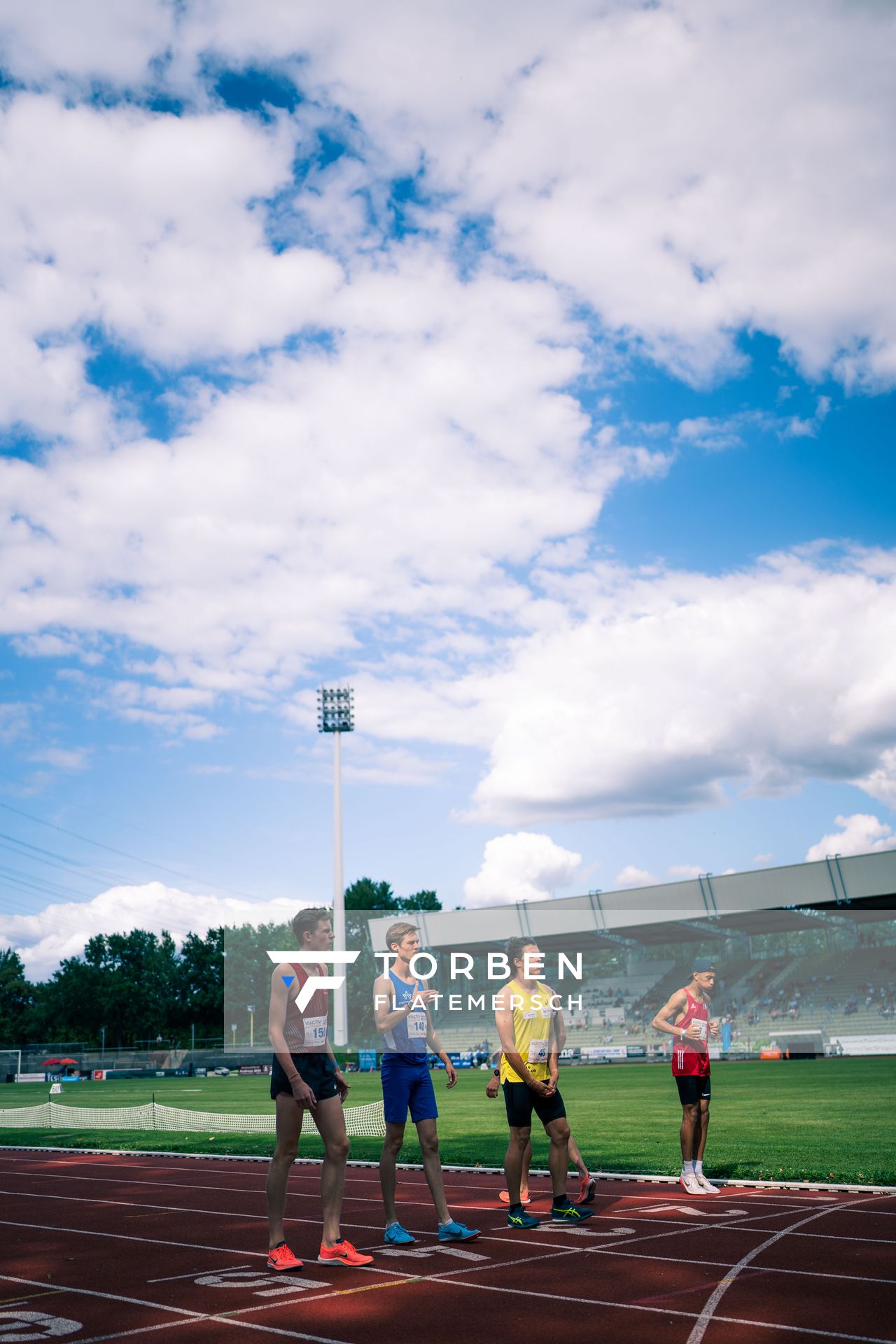 Sven Wagner (Koenigsteiner LV), Maurice Thiemann (TV Wattenscheid 01), Julian Gering (LG Vogtland), Christian Amanuel-Tekeste (Hamburger SV) am 06.08.2022 beim Lohrheide-Meeting im Lohrheidestadion in Bochum-Wattenscheid