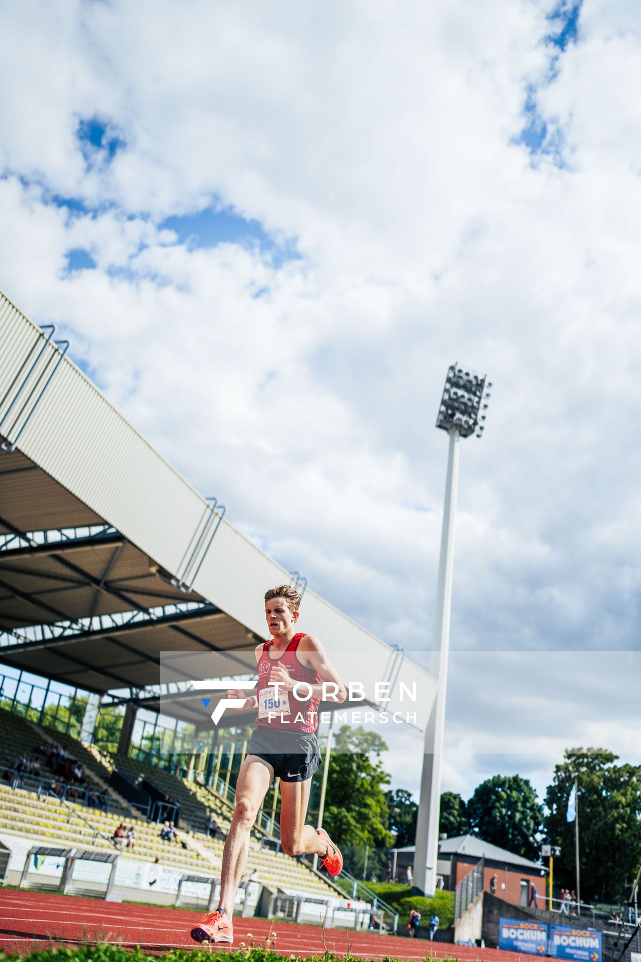 Sven Wagner (Koenigsteiner LV) ueber 3000m am 06.08.2022 beim Lohrheide-Meeting im Lohrheidestadion in Bochum-Wattenscheid