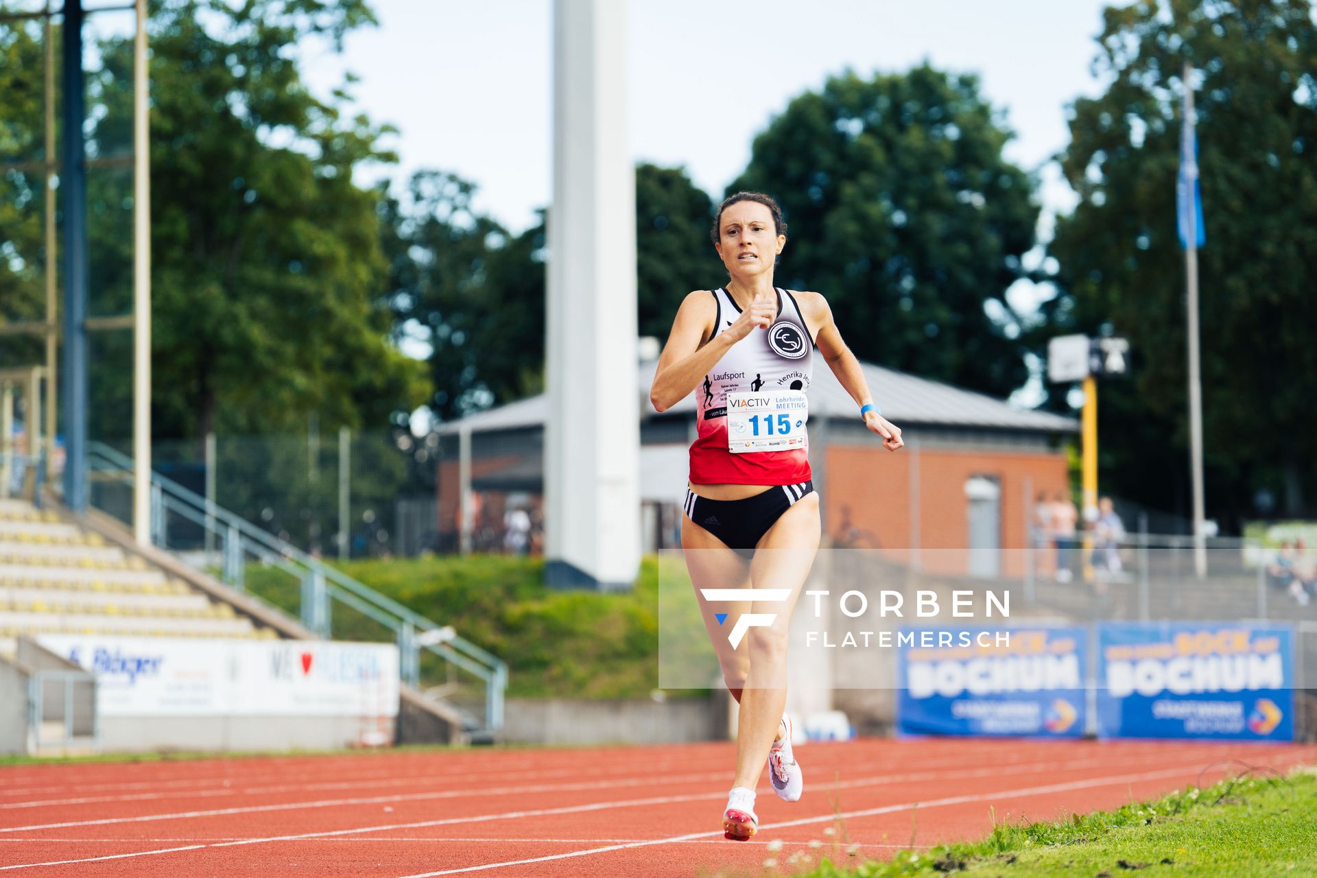 Lara Predki (Lueneburger SV) ueber 800m am 06.08.2022 beim Lohrheide-Meeting im Lohrheidestadion in Bochum-Wattenscheid