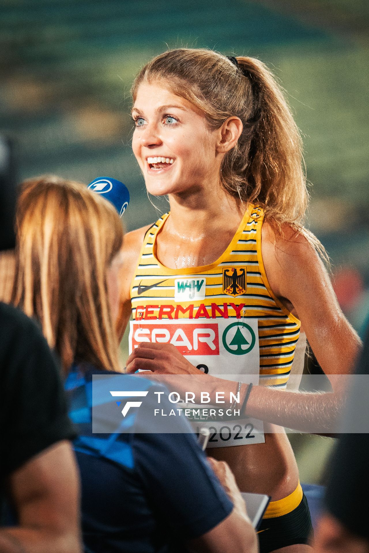 Konstanze Klosterhalfen (GER) im Interview am 15.08.2022 bei den Leichtathletik-Europameisterschaften in Muenchen