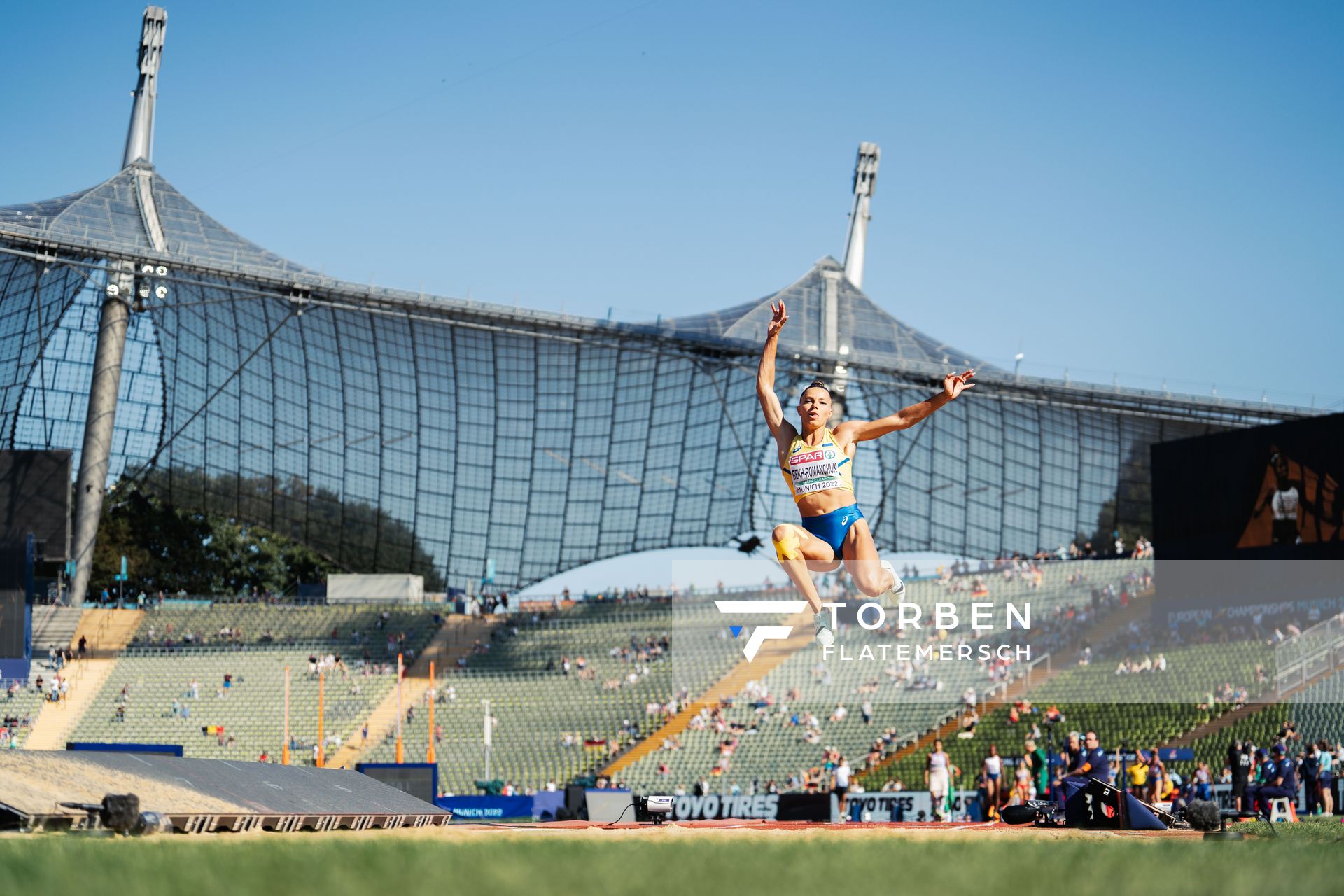 Maryna Bekh-Romanchuk (UKR) im Weitsprung am 16.08.2022 bei den Leichtathletik-Europameisterschaften in Muenchen