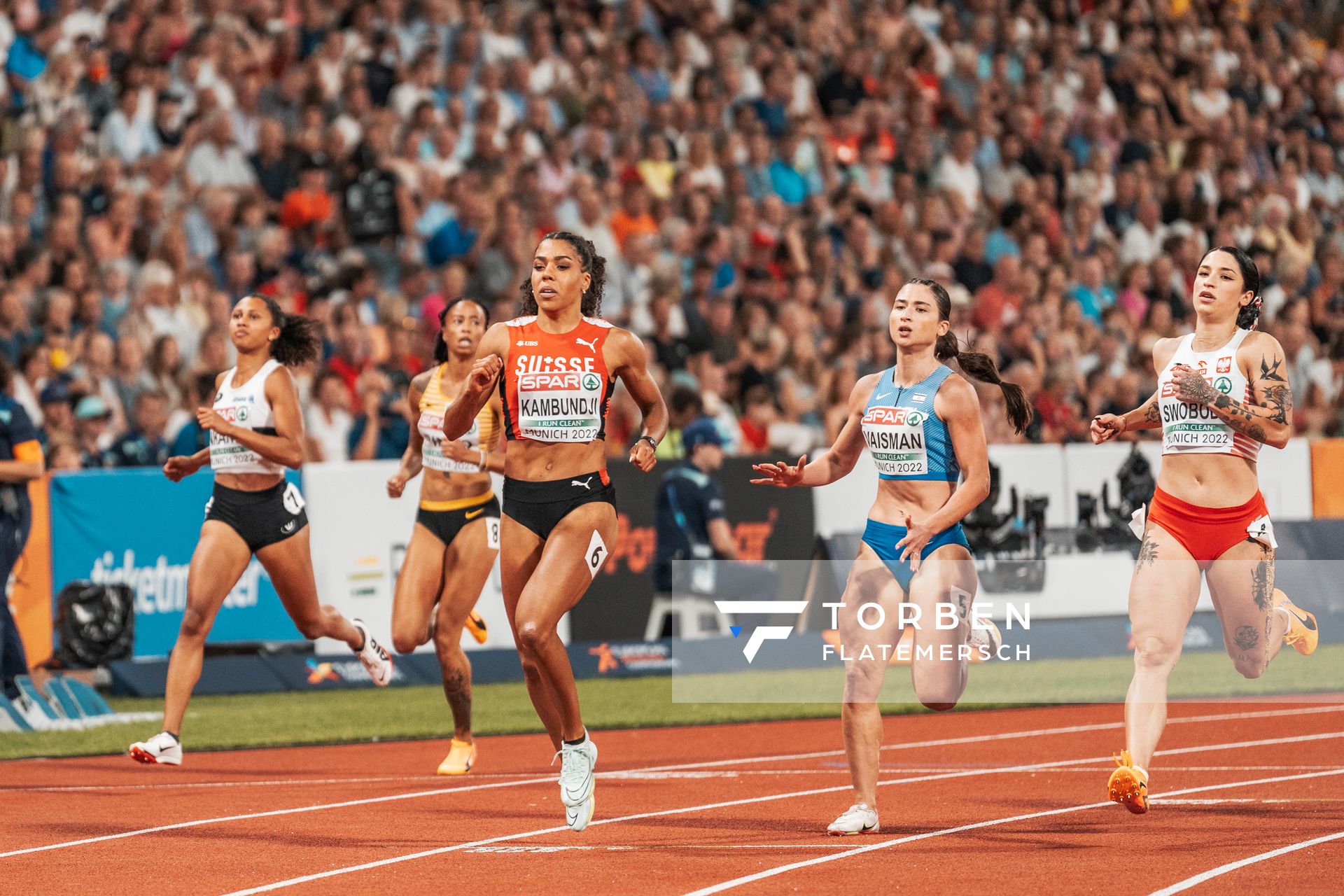 Ditaji Kambundji (SUI) vor Diana Vaisman (ISR), Tatjana Pinto (GER), Ewa Swoboda (POL) am 16.08.2022 bei den Leichtathletik-Europameisterschaften in Muenchen