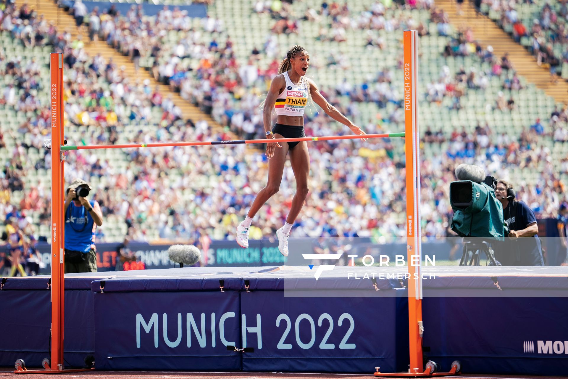 Nafissatou Thiam (BEL) beim Hochsprung am 17.08.2022 bei den Leichtathletik-Europameisterschaften in Muenchen
