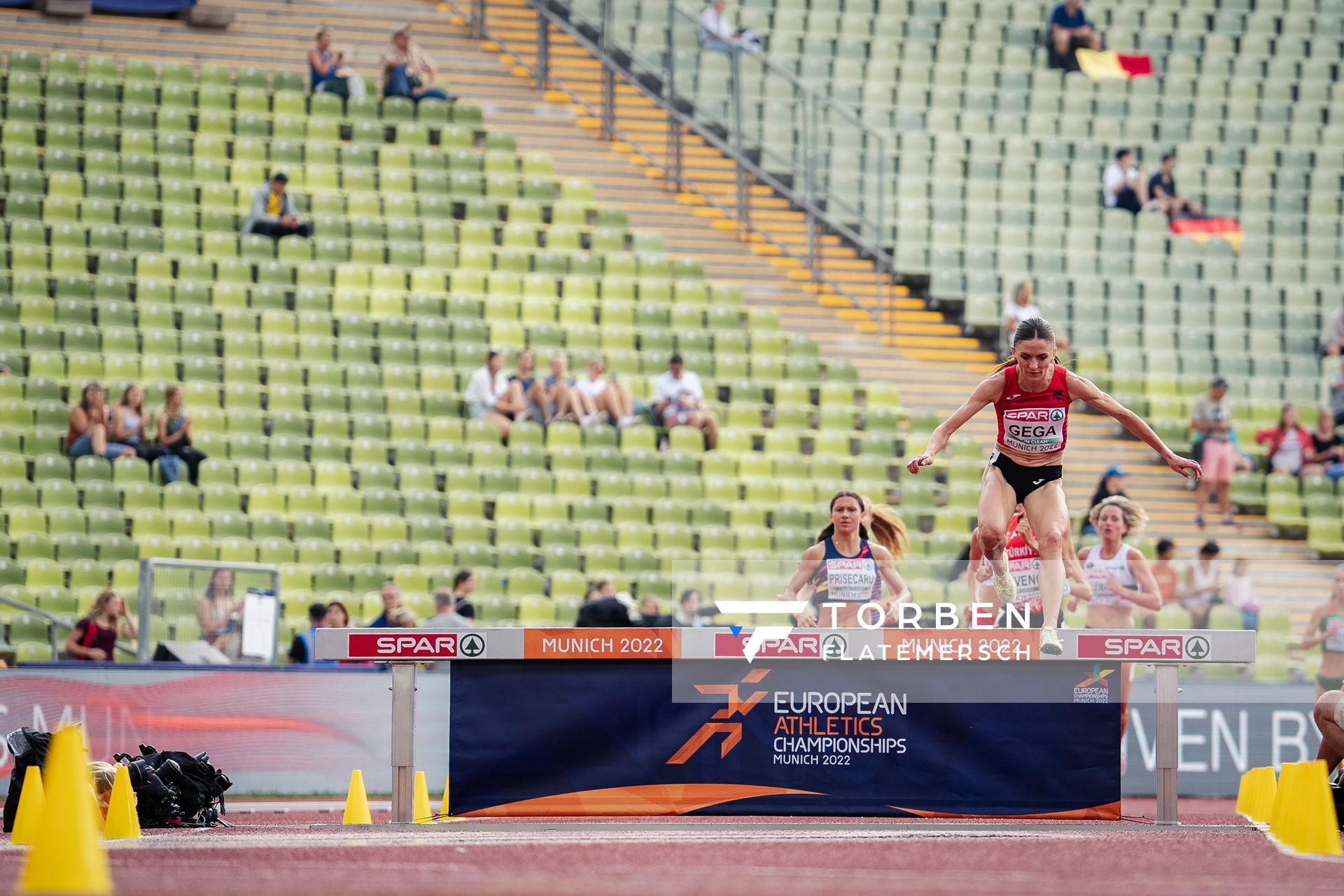 Luiza Gega (ALB) im 3000m Hindernis Vorlauf am 18.08.2022 bei den Leichtathletik-Europameisterschaften in Muenchen