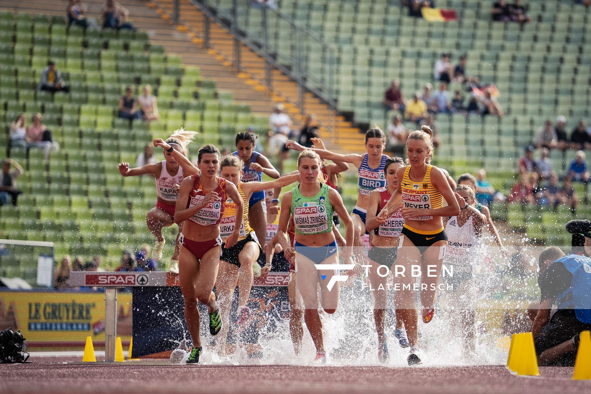 Elizabeth Bird (GBR), Elena Burkard (GER), Maruša MIŠMAŠ ZRIMŠEK (SLO), Lea Meyer (GER)  am 18.08.2022 bei den Leichtathletik-Europameisterschaften in Muenchen