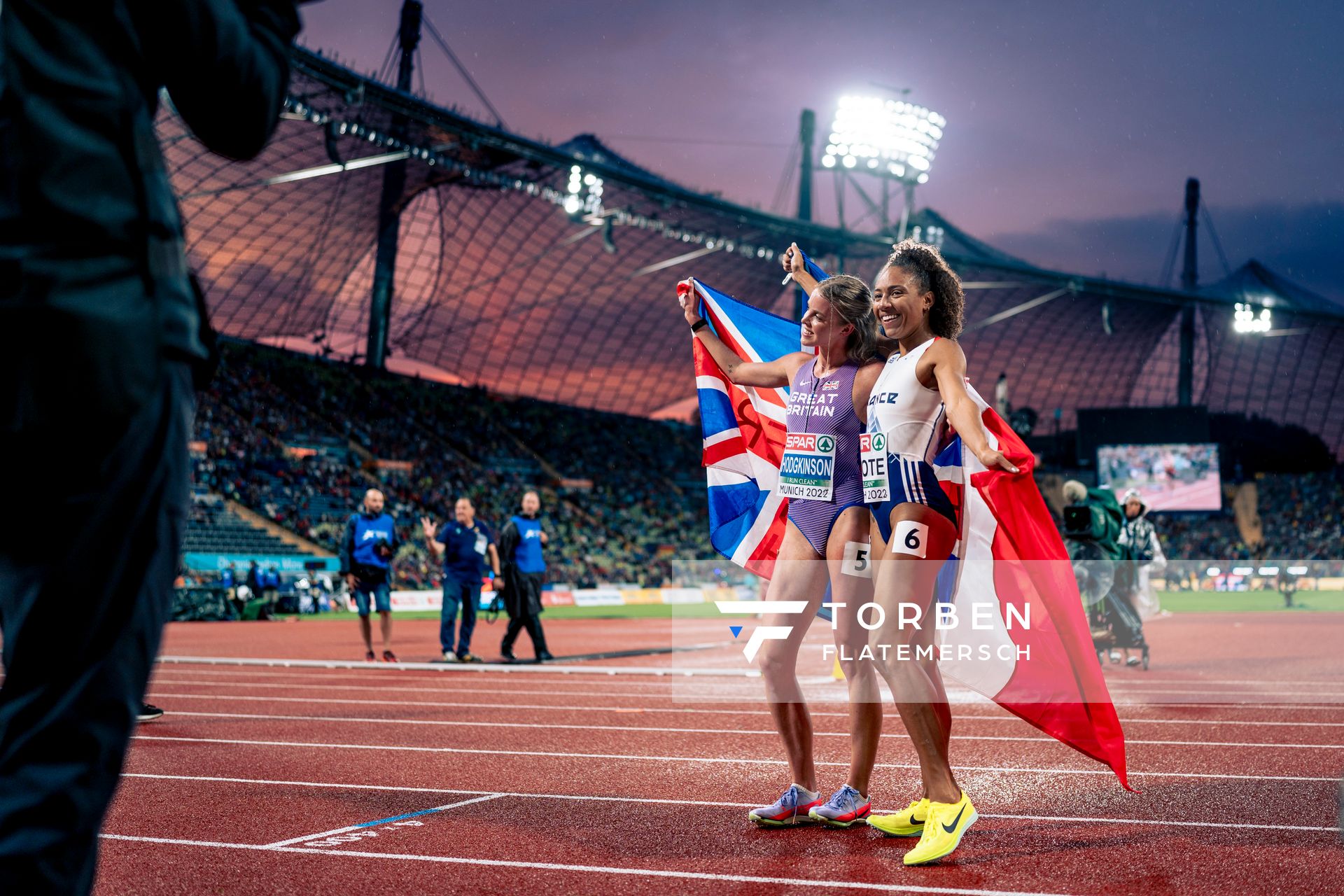 Keely Hodgkinson (GBR) und Renelle Lamote (FRA) am 20.08.2022 bei den Leichtathletik-Europameisterschaften in Muenchen