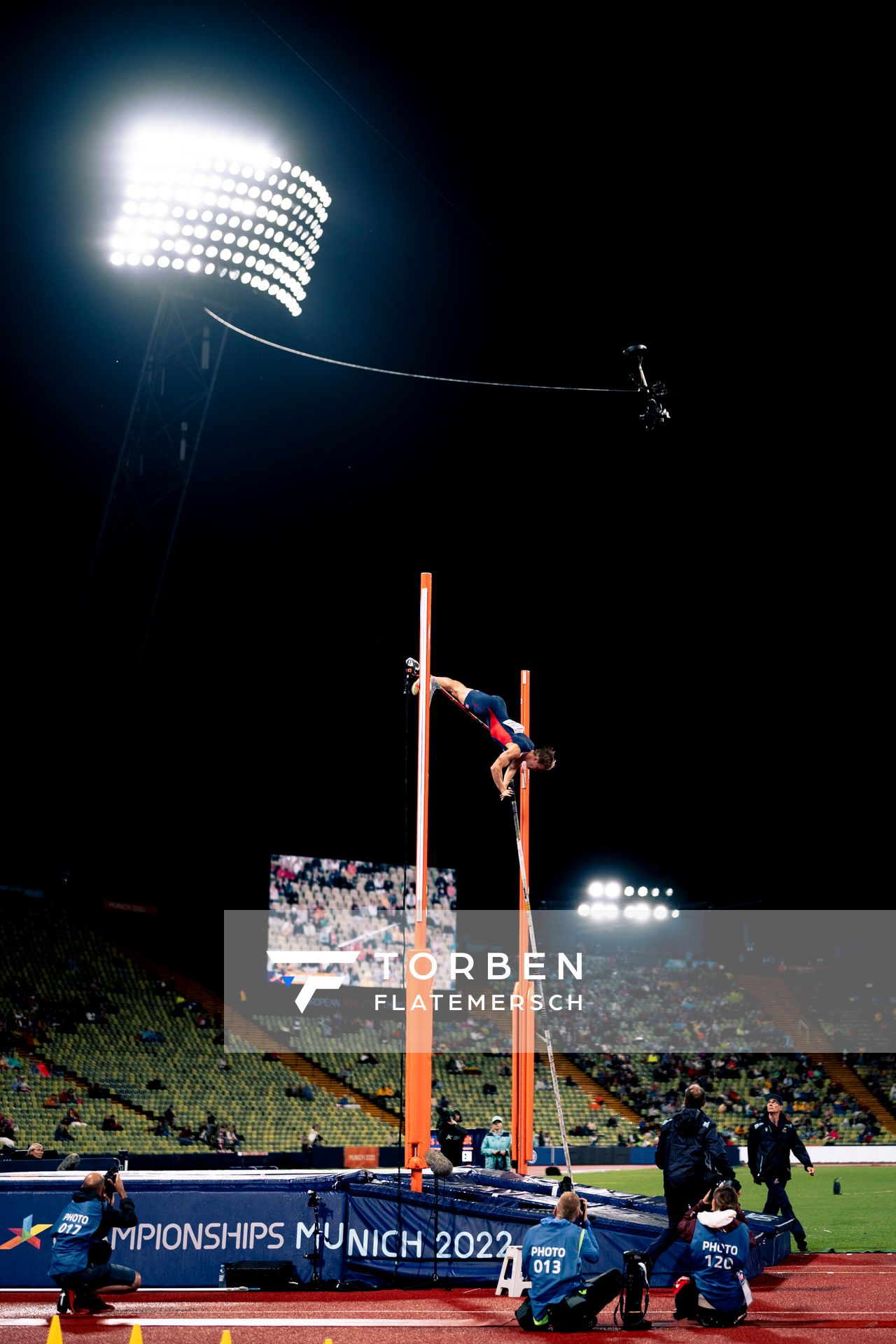 Sondre Guttormsen (NOR) beim Stabhochsprung am 20.08.2022 bei den Leichtathletik-Europameisterschaften in Muenchen