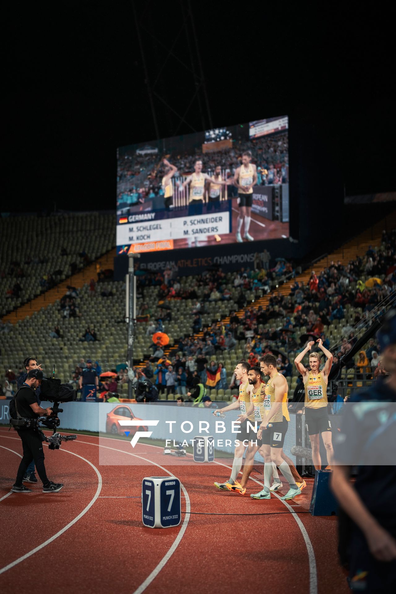 Die 4x400m Staffel mit Marc Koch (GER), Patrick Schneider (GER), Marvin Schlegel (GER) und Manuel Sanders (GER) am 20.08.2022 bei den Leichtathletik-Europameisterschaften in Muenchen