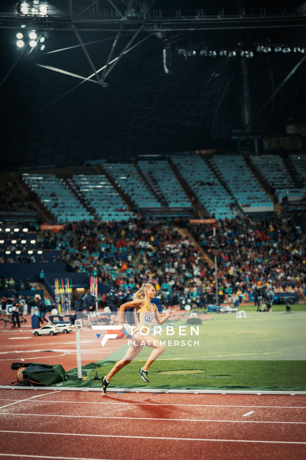 Luna Thiel (GER) mit der 4x400m Staffel im Finale am 20.08.2022 bei den Leichtathletik-Europameisterschaften in Muenchen