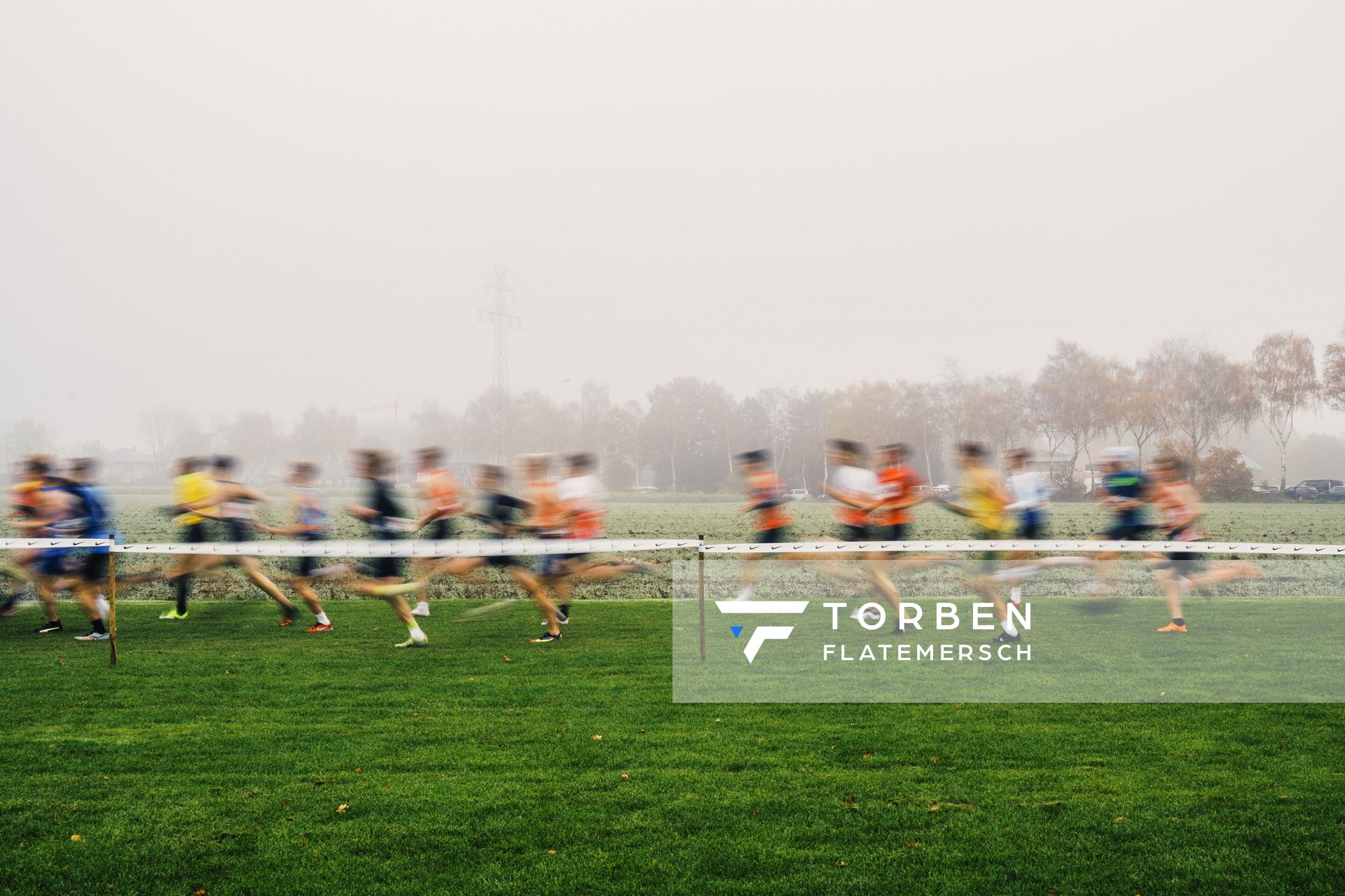 Impressionen am 26.11.2022  waehrend den deutschen Crosslauf-Meisterschaften auf Sportanlage an der Ringstrasse in Loeningen