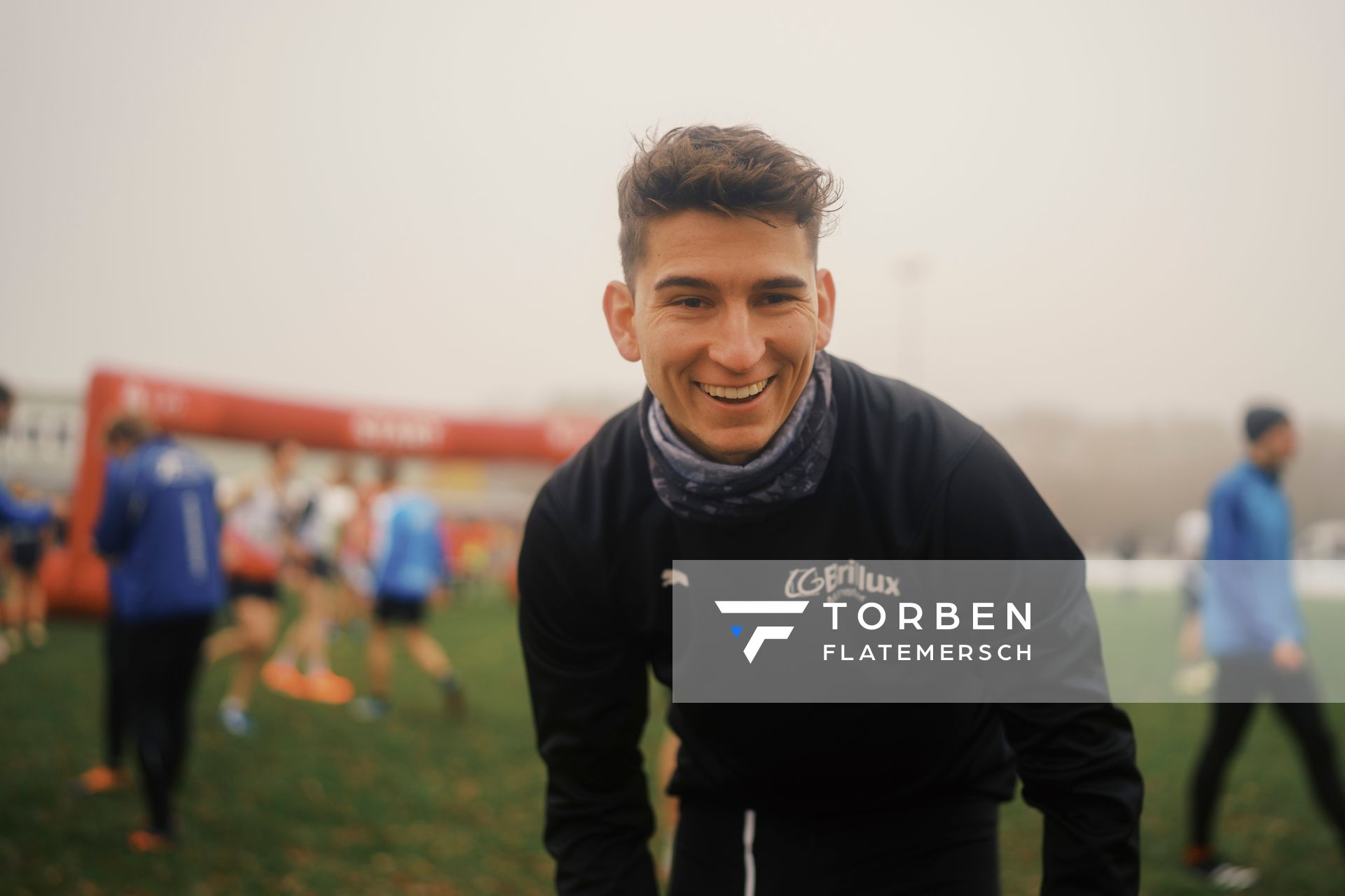 Justin Lukas (WE/ LG Brillux Muenster) am 26.11.2022  waehrend den deutschen Crosslauf-Meisterschaften auf Sportanlage an der Ringstrasse in Loeningen