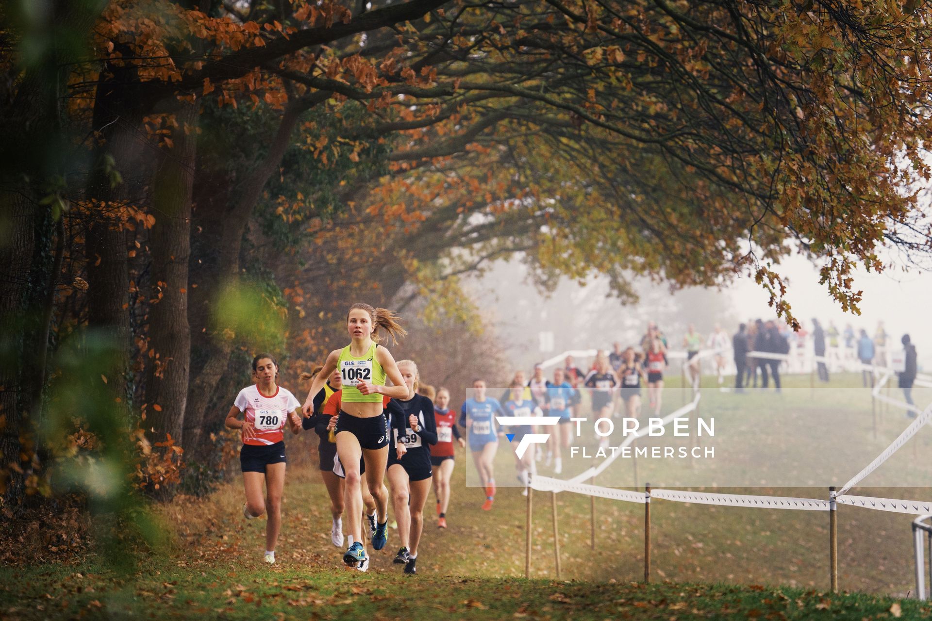 Kira Weis (Wue/ KSG Gerlingen) am 26.11.2022 waehrend den deutschen Crosslauf-Meisterschaften auf Sportanlage an der Ringstrasse in Loeningen am 26.11.2022  waehrend den deutschen Crosslauf-Meisterschaften auf Sportanlage an der Ringstrasse in Loeningen