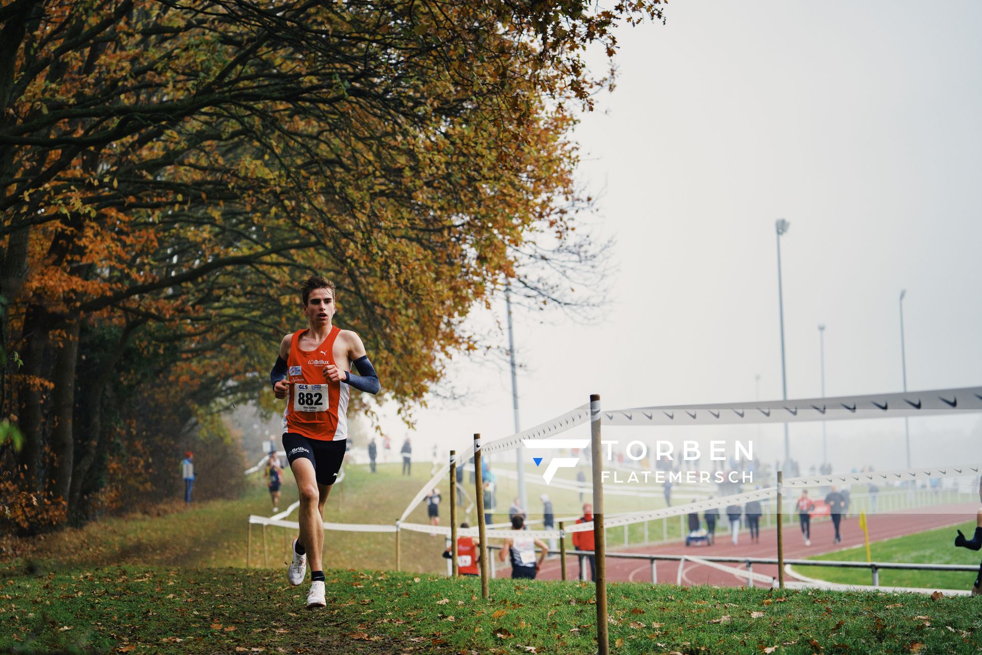 Silas Zahlten (WE/ LG Brillux Muenster) am 26.11.2022  waehrend den deutschen Crosslauf-Meisterschaften auf Sportanlage an der Ringstrasse in Loeningen