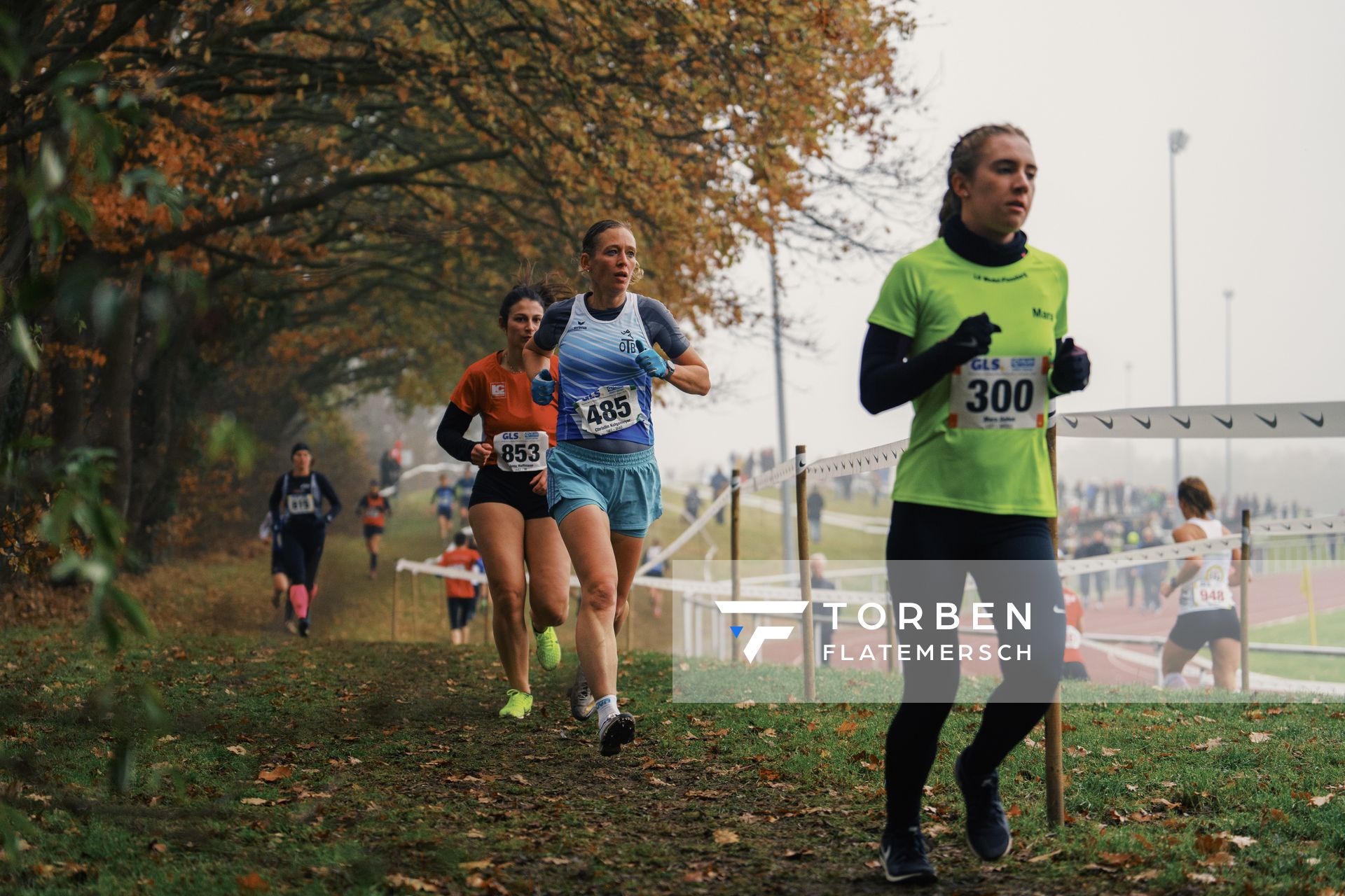 Christin Kulgemeyer (NI/ OTB Osnabrueck) am 26.11.2022  waehrend den deutschen Crosslauf-Meisterschaften auf Sportanlage an der Ringstrasse in Loeningen