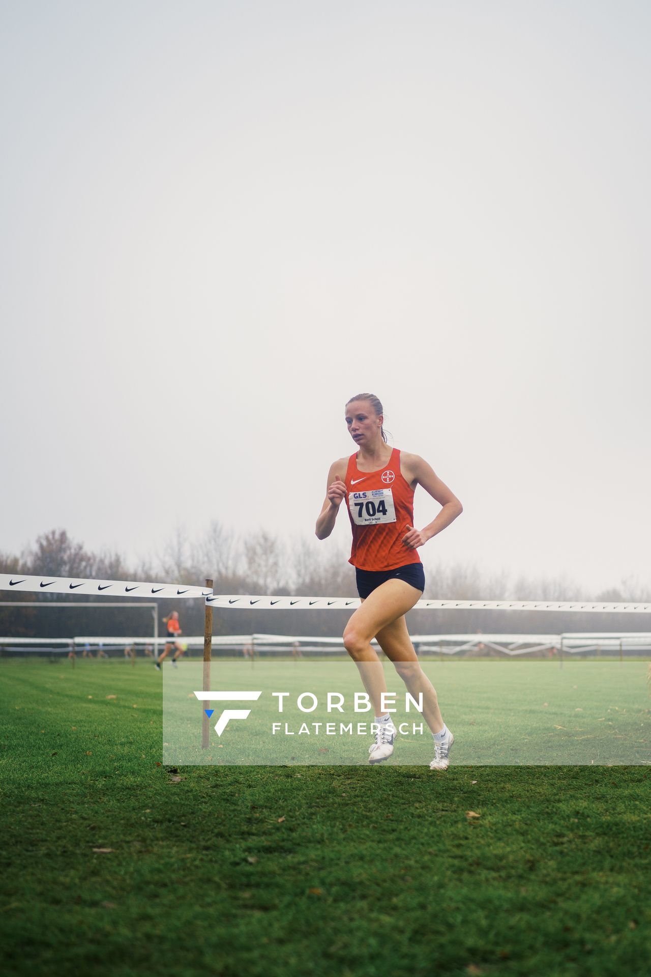 Berit Scheid (NO/ TSV Bayer o4 Leverkusen)am 26.11.2022  waehrend den deutschen Crosslauf-Meisterschaften auf Sportanlage an der Ringstrasse in Loeningen