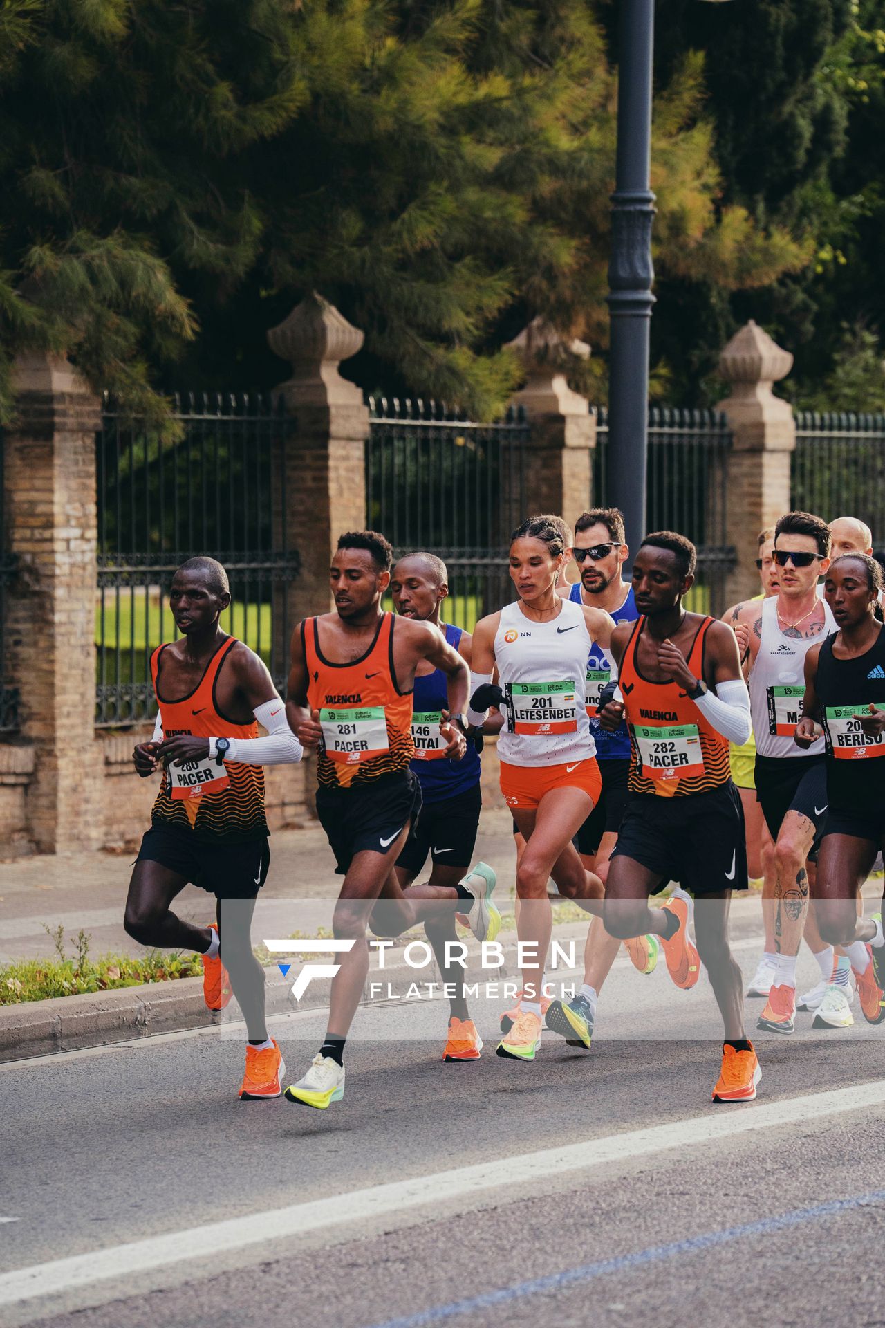 Letesenbet Gidey (ETH) bei ihrem Marathon-Debuet am 04.12.2022 beim 42th Valencia Marathon Trinidad Alfonso 2022