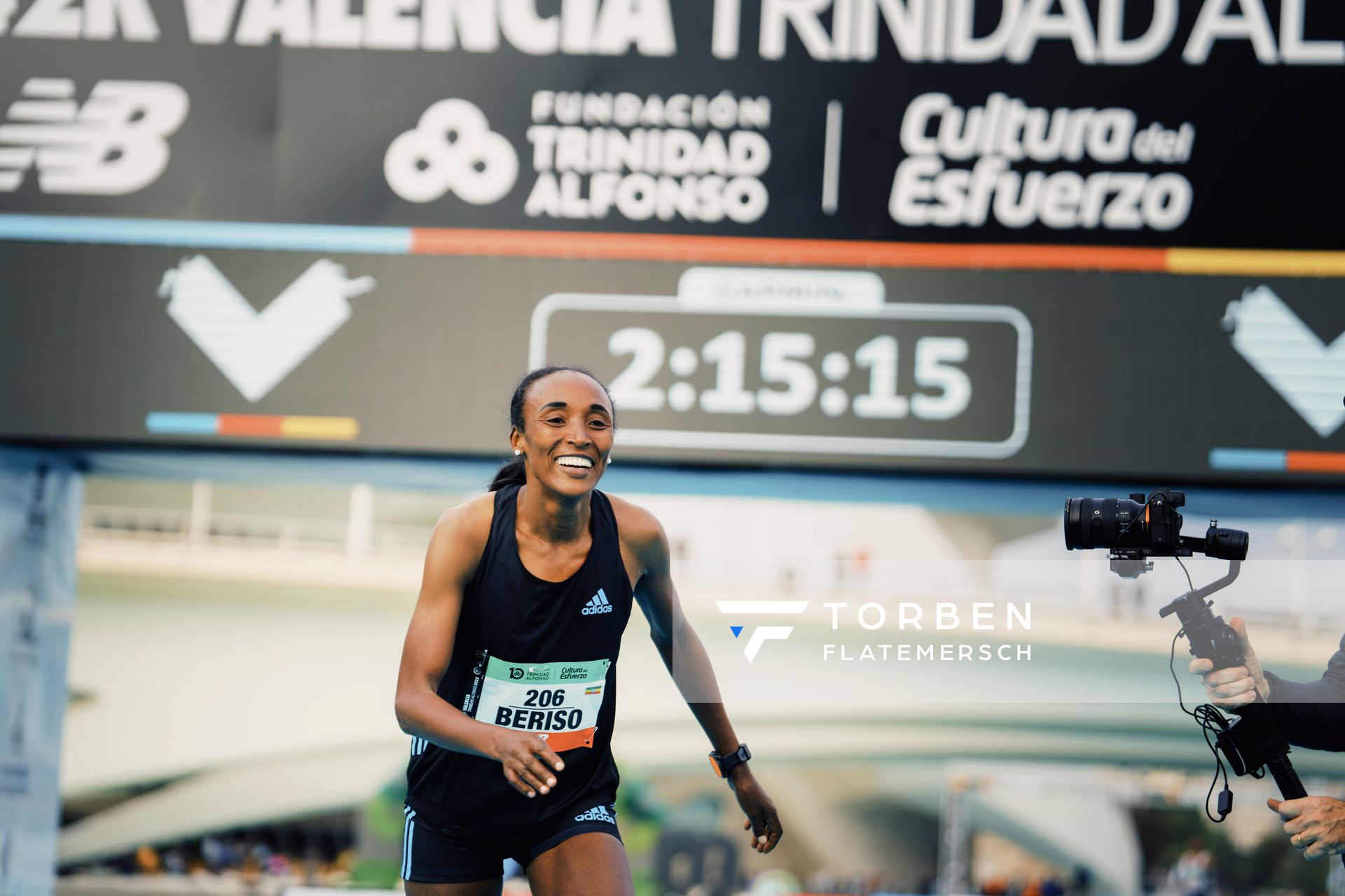 Siegerin der Frauen Amane Beriso Shankule (ETH) am 04.12.2022 beim 42th Valencia Marathon Trinidad Alfonso 2022