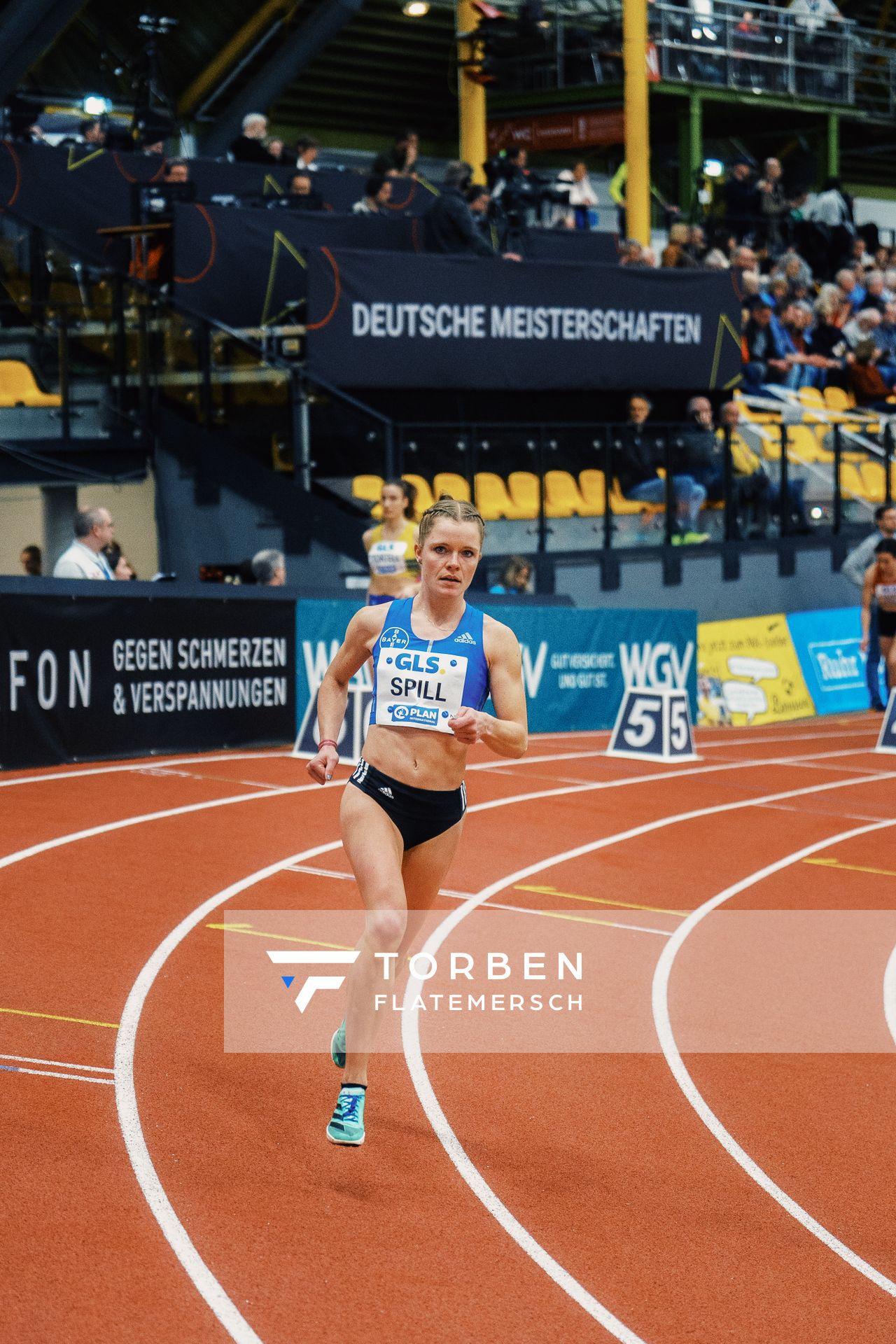 Tanja Spill (LAV Bayer Uerdingen/ Dorm.) bei den Deutschen Leichtathletik-Hallenmeisterschaften am 18.02.2023 in der Helmut-Koernig-Halle in Dortmund