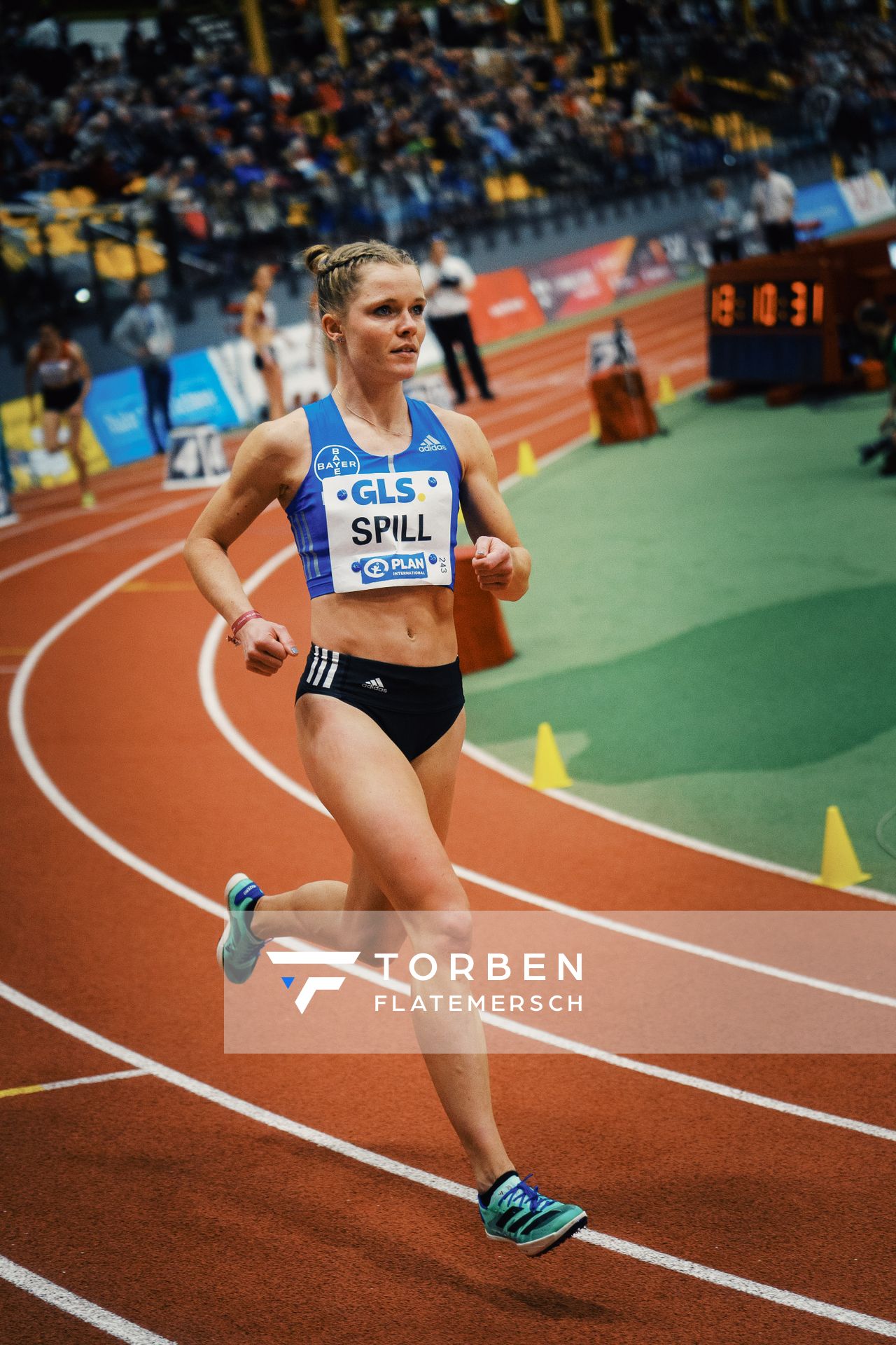 Tanja Spill (LAV Bayer Uerdingen/ Dorm.) bei den Deutschen Leichtathletik-Hallenmeisterschaften am 18.02.2023 in der Helmut-Koernig-Halle in Dortmund