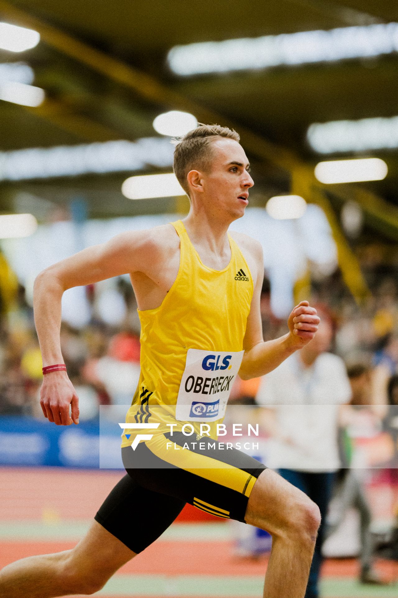 Luis Oberbeck (LG Goettingen) im 800m Halbfinale bei den Deutschen Leichtathletik-Hallenmeisterschaften am 18.02.2023 in der Helmut-Koernig-Halle in Dortmund