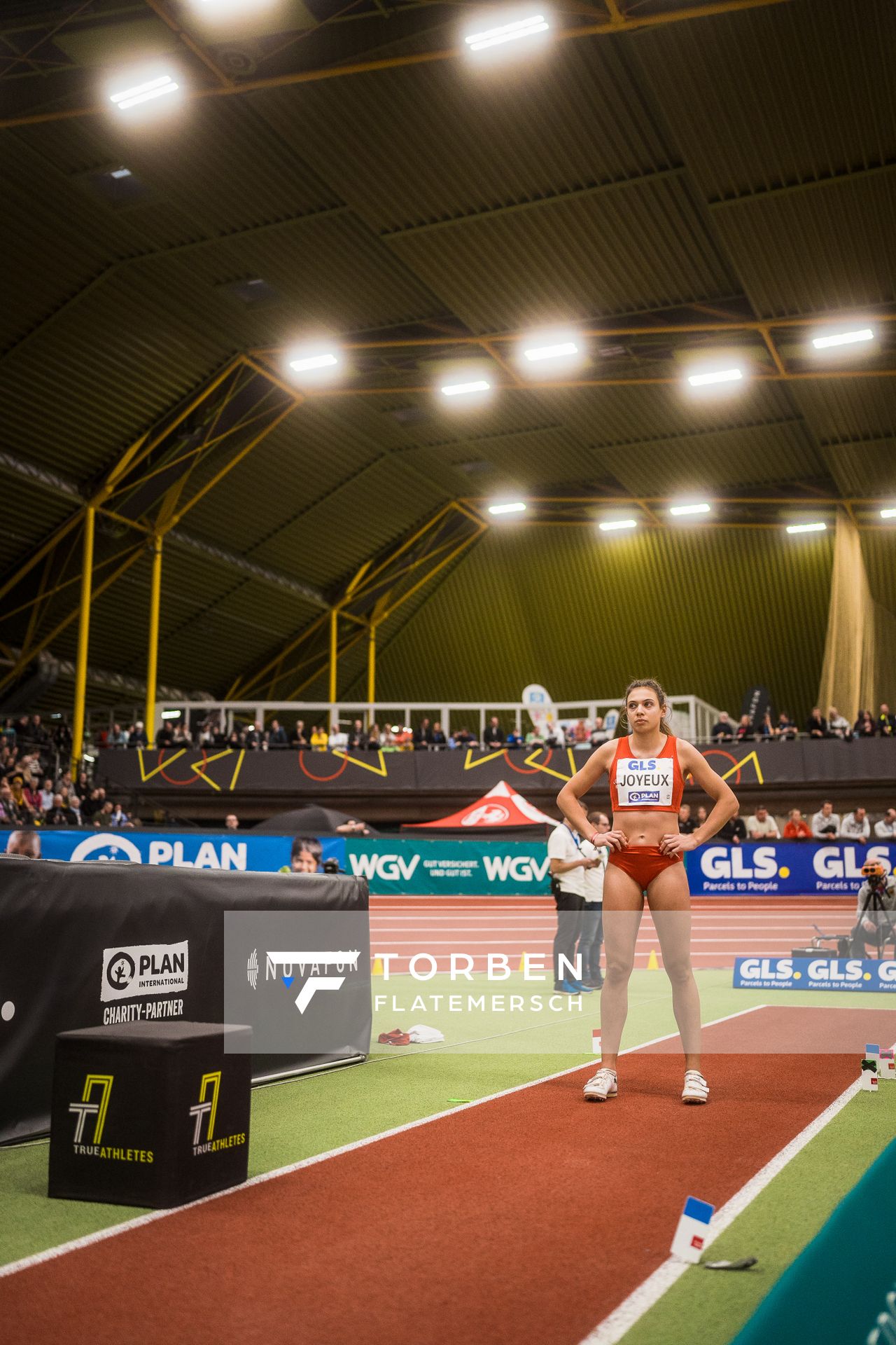 Caroline Joyeux (LG Nord Berlin) bei den Deutschen Leichtathletik-Hallenmeisterschaften am 18.02.2023 in der Helmut-Koernig-Halle in Dortmund