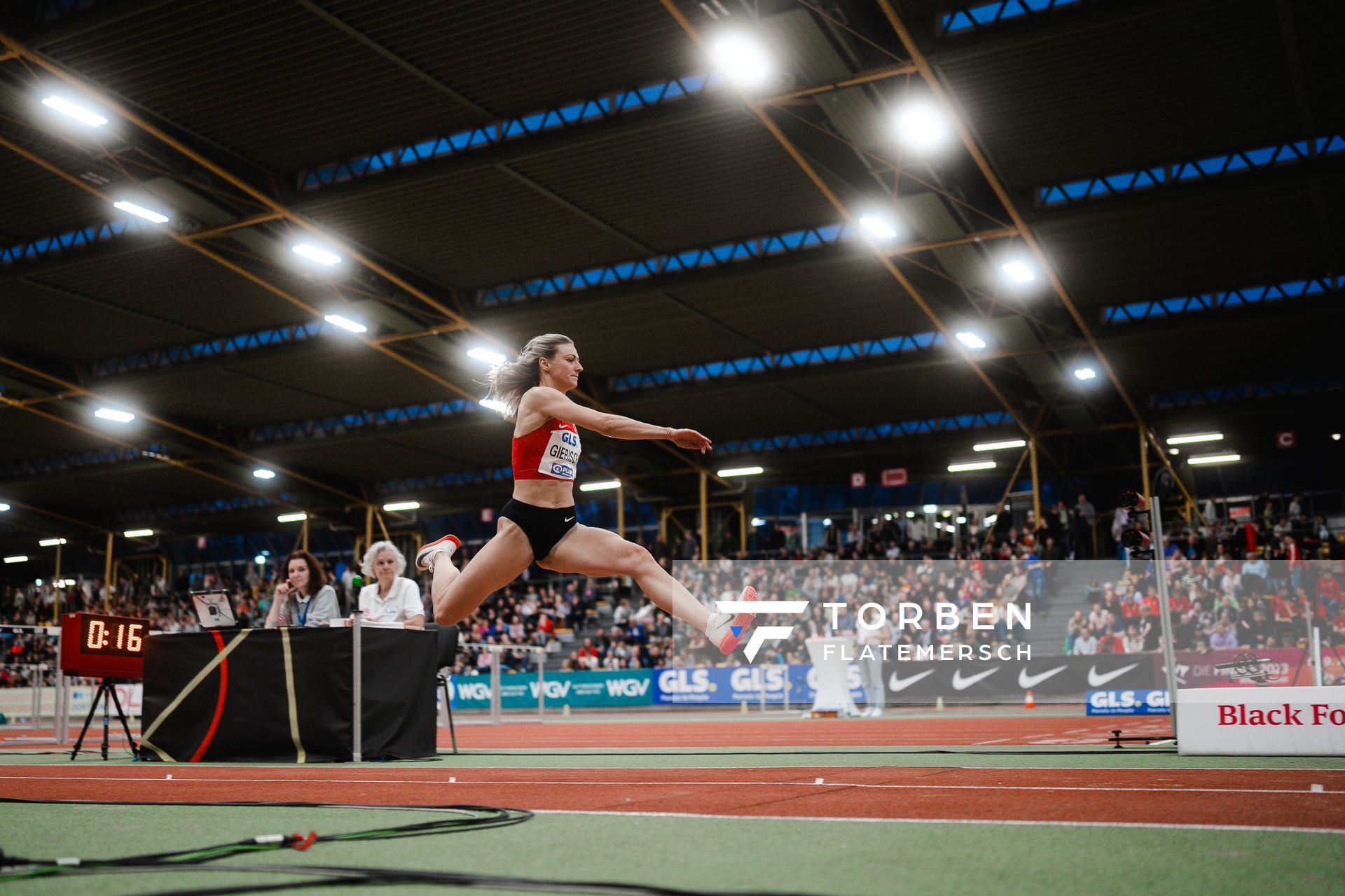 Kristin Gierisch (TSV Bayer 04 Leverkusen) bei den Deutschen Leichtathletik-Hallenmeisterschaften am 18.02.2023 in der Helmut-Koernig-Halle in Dortmund