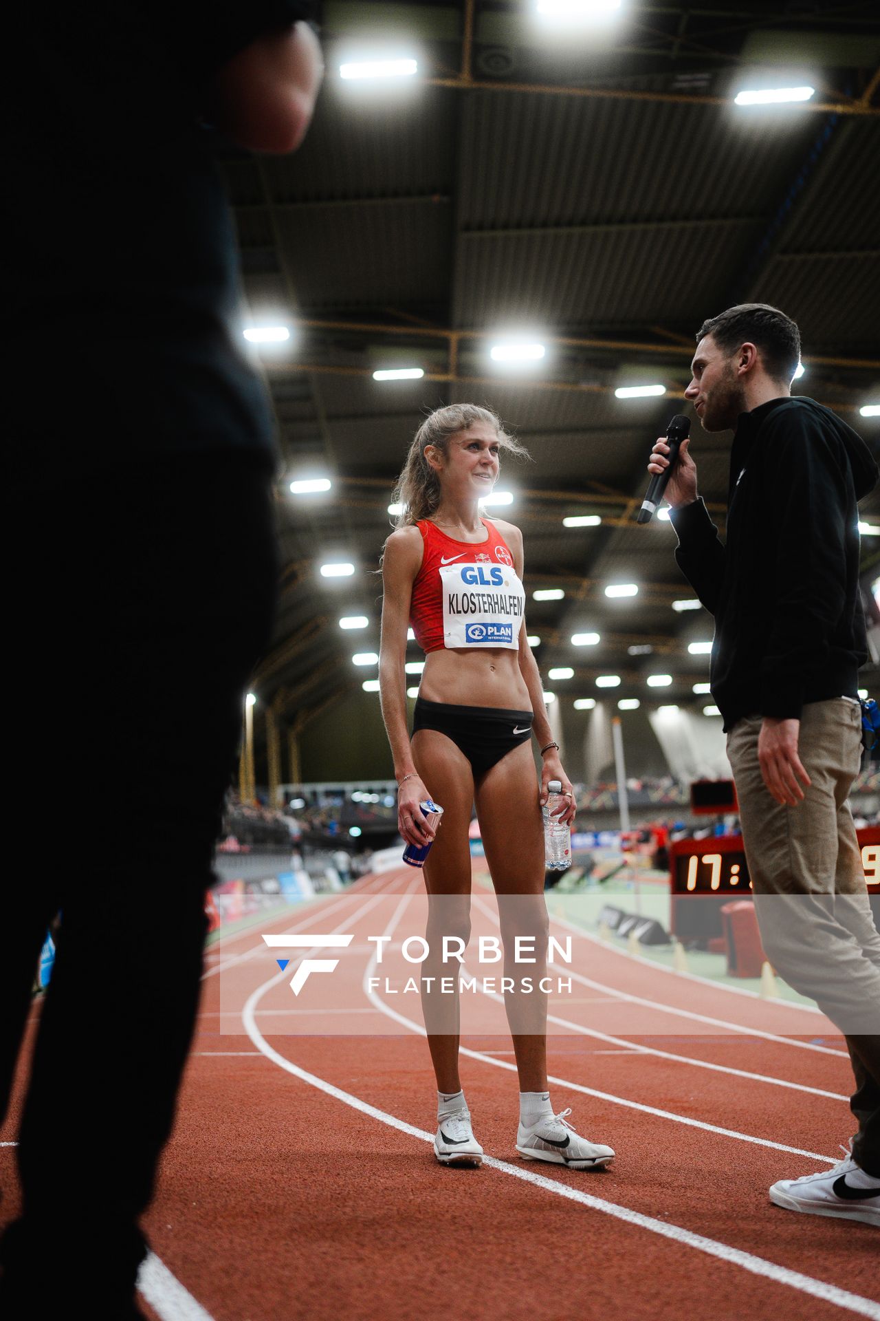 Konstanze Klosterhalfen (TSV Bayer 04 Leverkusen) bei den Deutschen Leichtathletik-Hallenmeisterschaften am 18.02.2023 in der Helmut-Koernig-Halle in Dortmund