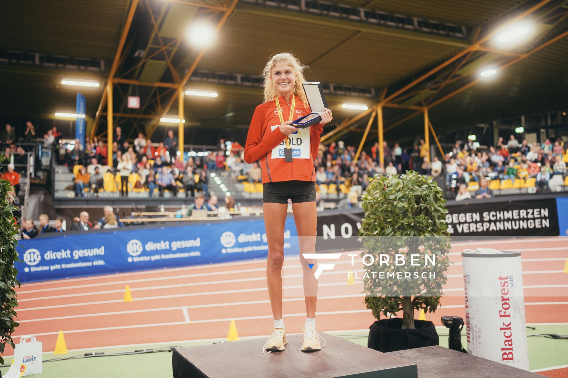 Konstanze Klosterhalfen (TSV Bayer 04 Leverkusen) bei den Deutschen Leichtathletik-Hallenmeisterschaften am 18.02.2023 in der Helmut-Koernig-Halle in Dortmund